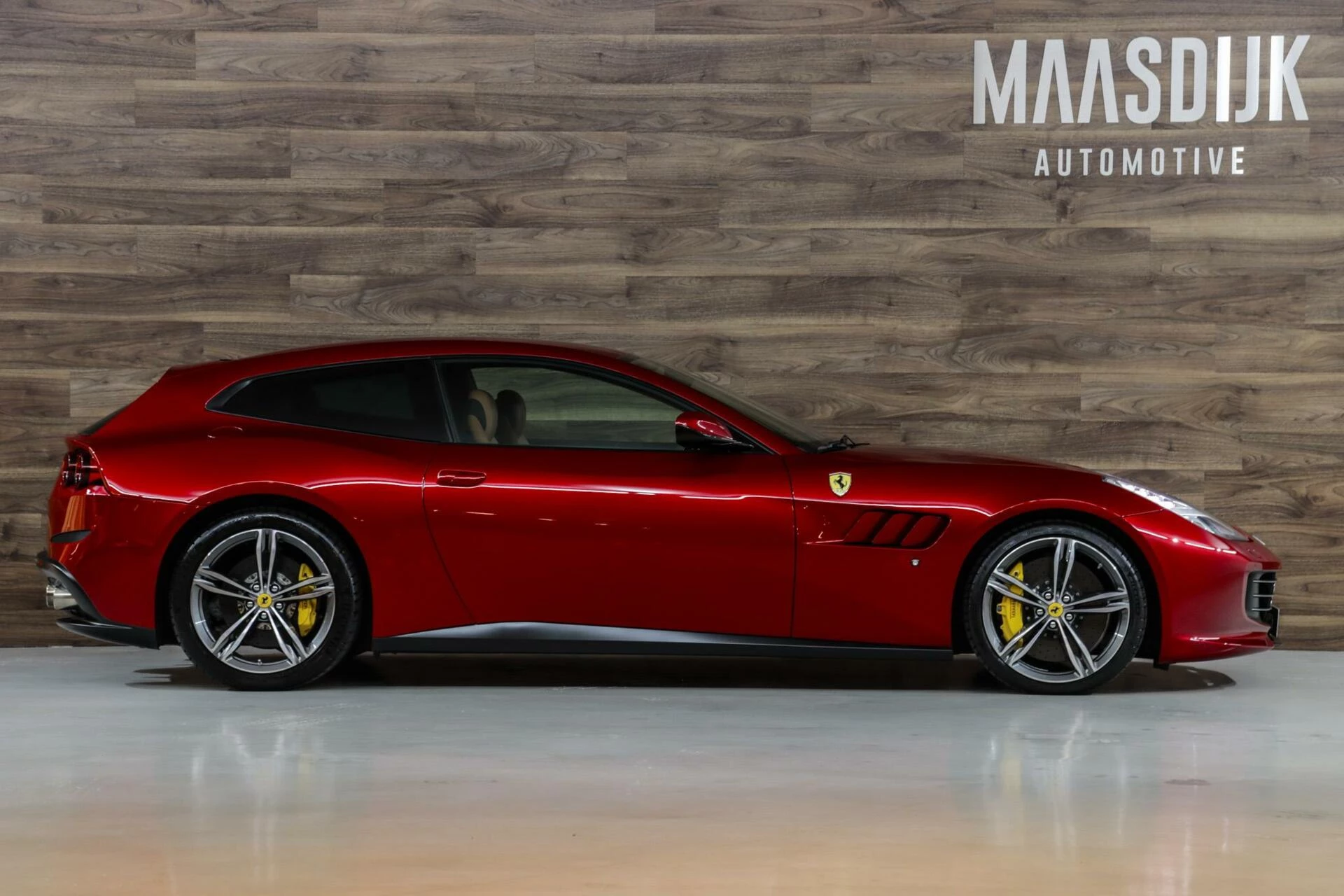 Hoofdafbeelding Ferrari GTC4Lusso