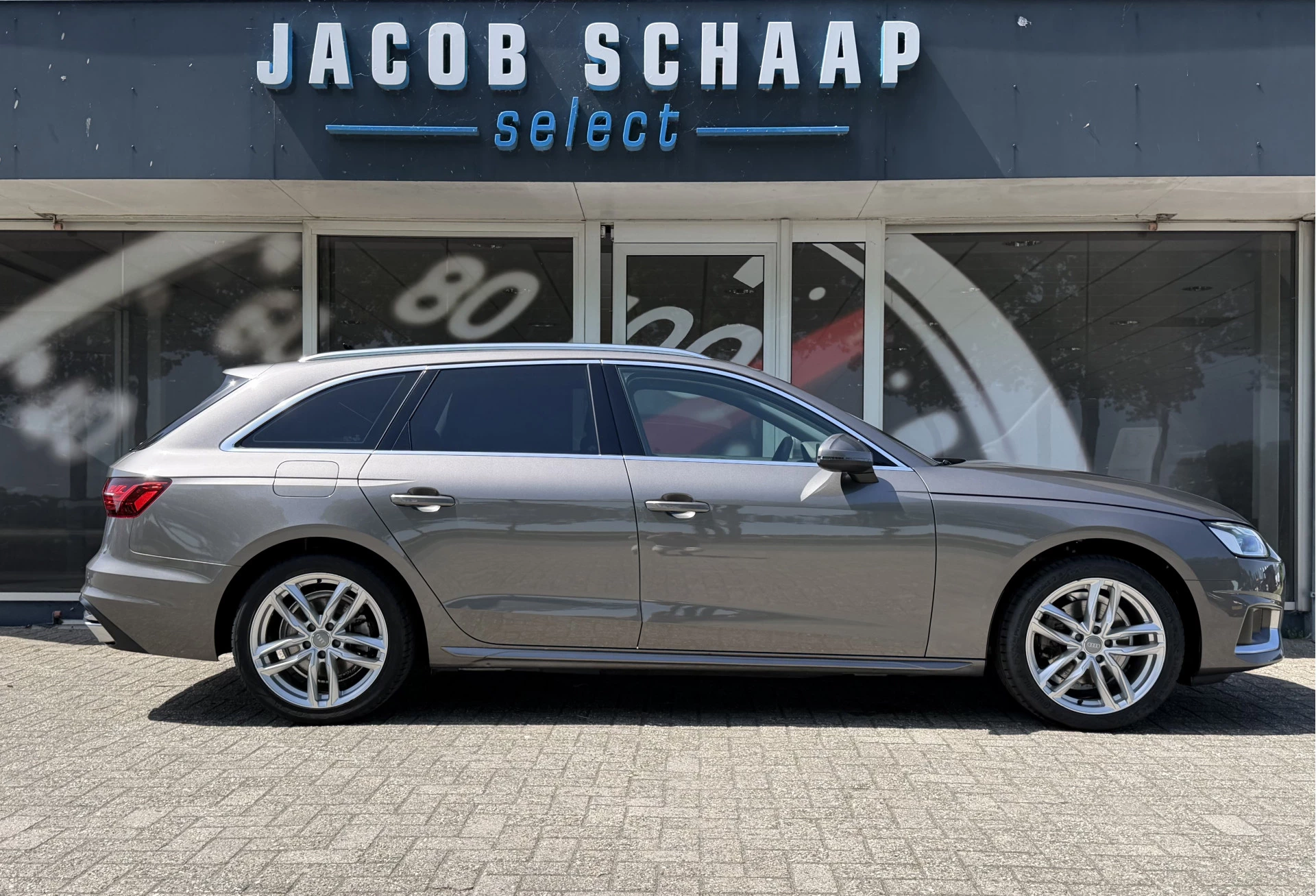 Hoofdafbeelding Audi A4