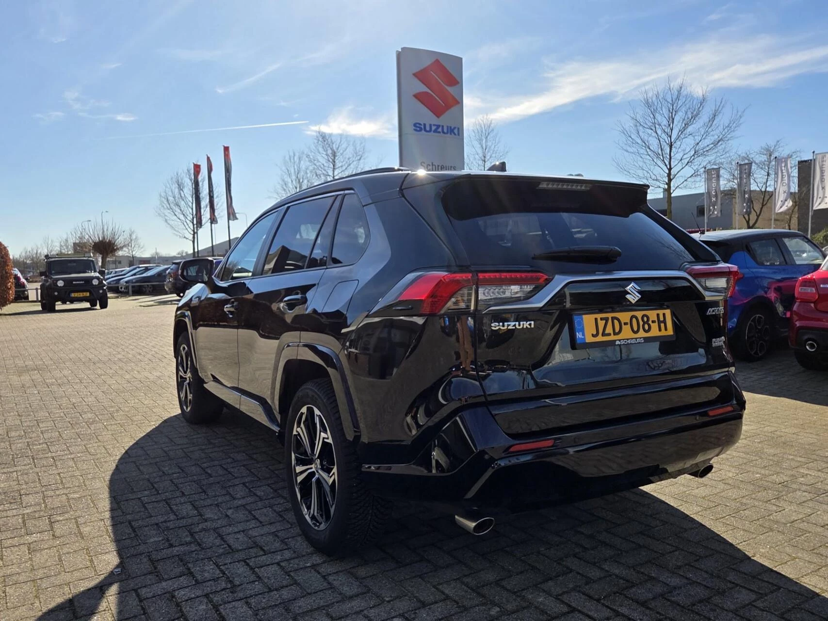 Hoofdafbeelding Suzuki Across