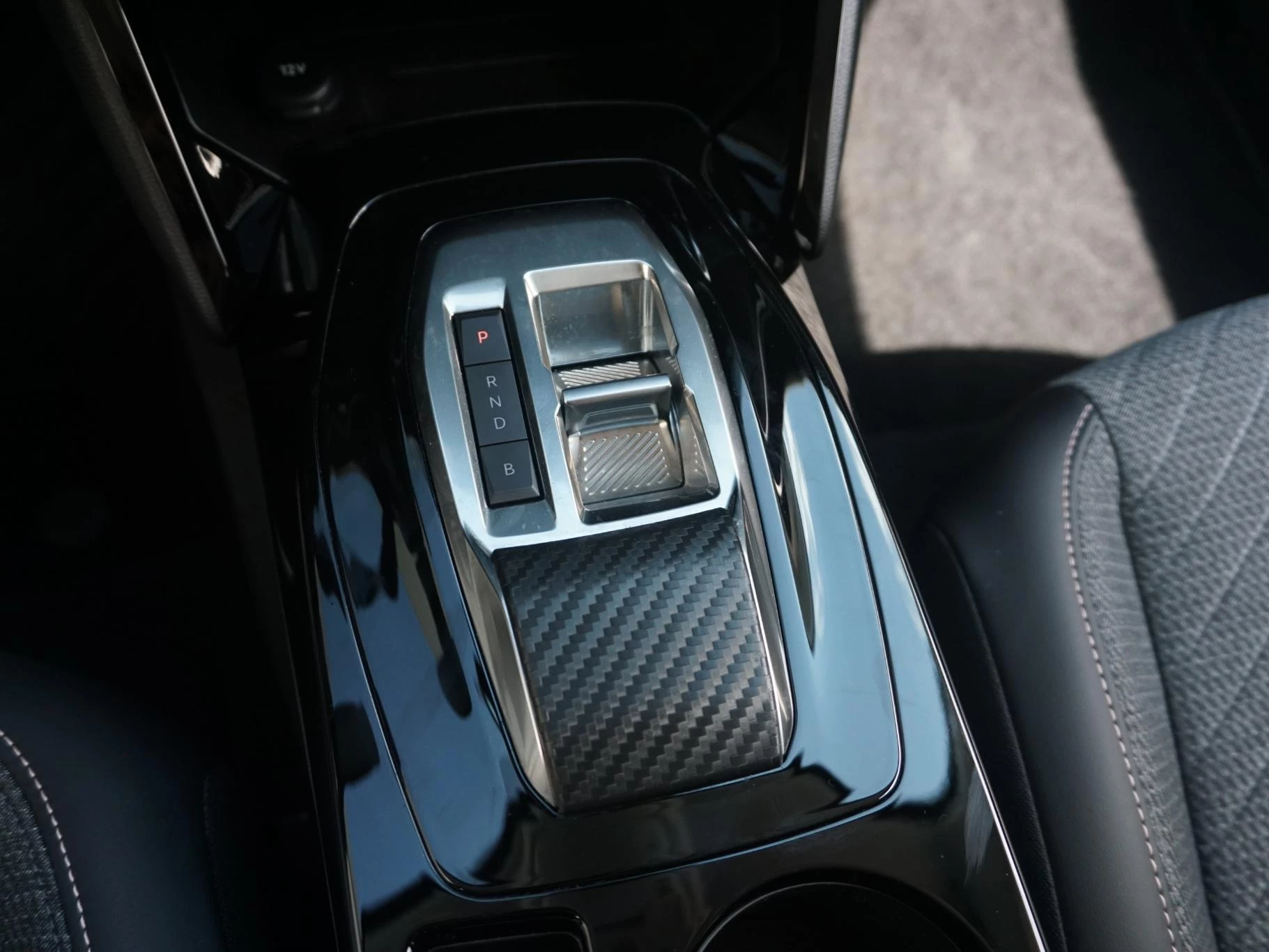 Hoofdafbeelding Peugeot e-208