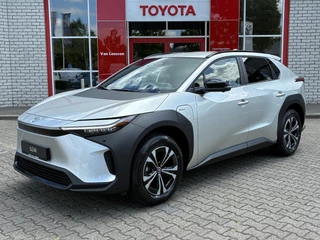 Hoofdafbeelding Toyota bZ4X Toyota bZ4X DYNAMIC 71 kWh NL-AUTO NIEUW EN DIRECT LEVERBAAR!! BLIND-SPOT STOELVERW APPLE/ANDROID EL-ACHTERKLEP EL-STOEL PARK-SENSOREN KEYLESS