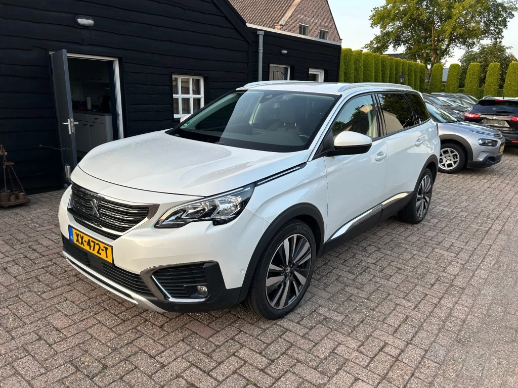 Hoofdafbeelding Peugeot 5008