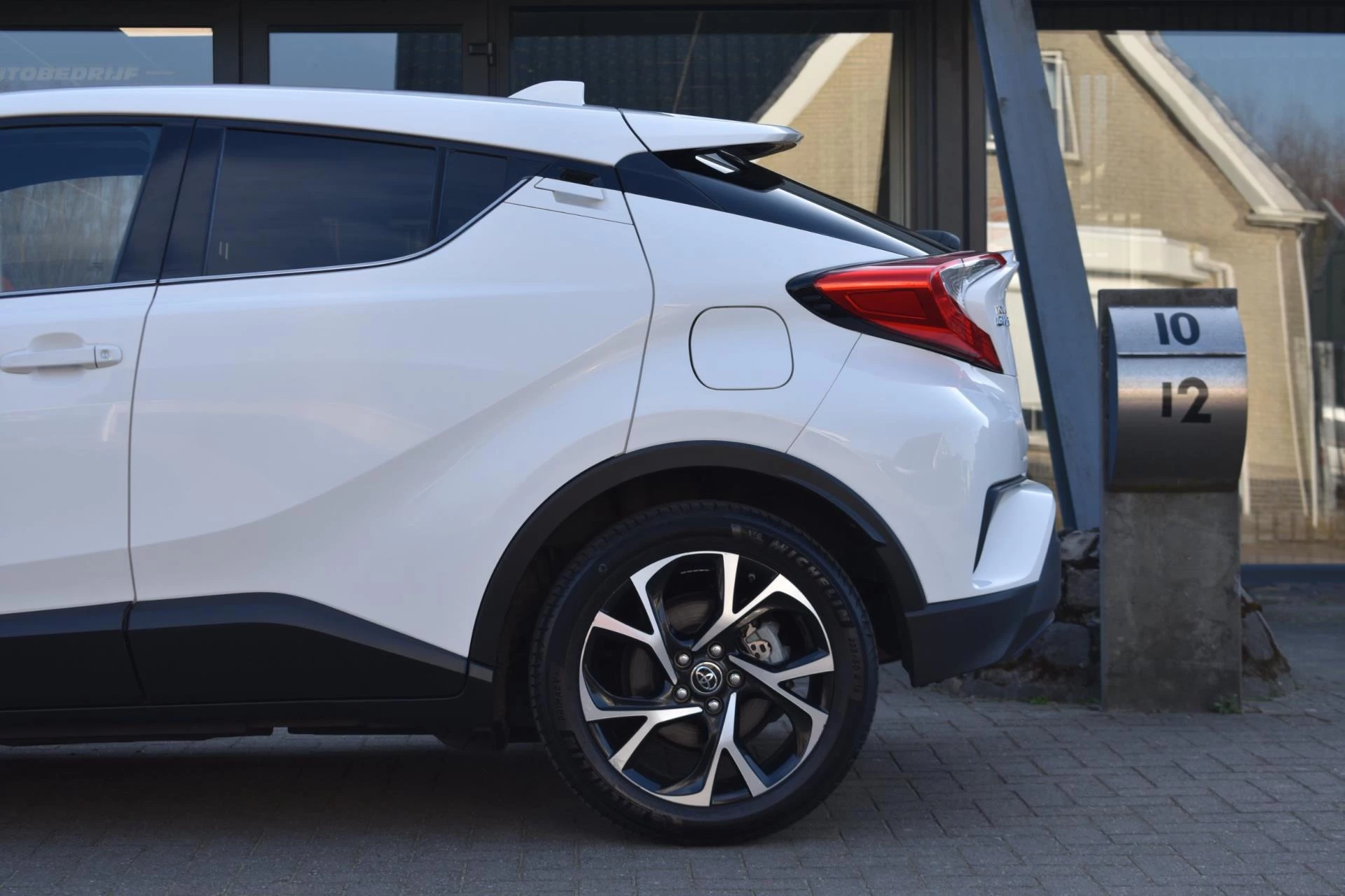 Hoofdafbeelding Toyota C-HR