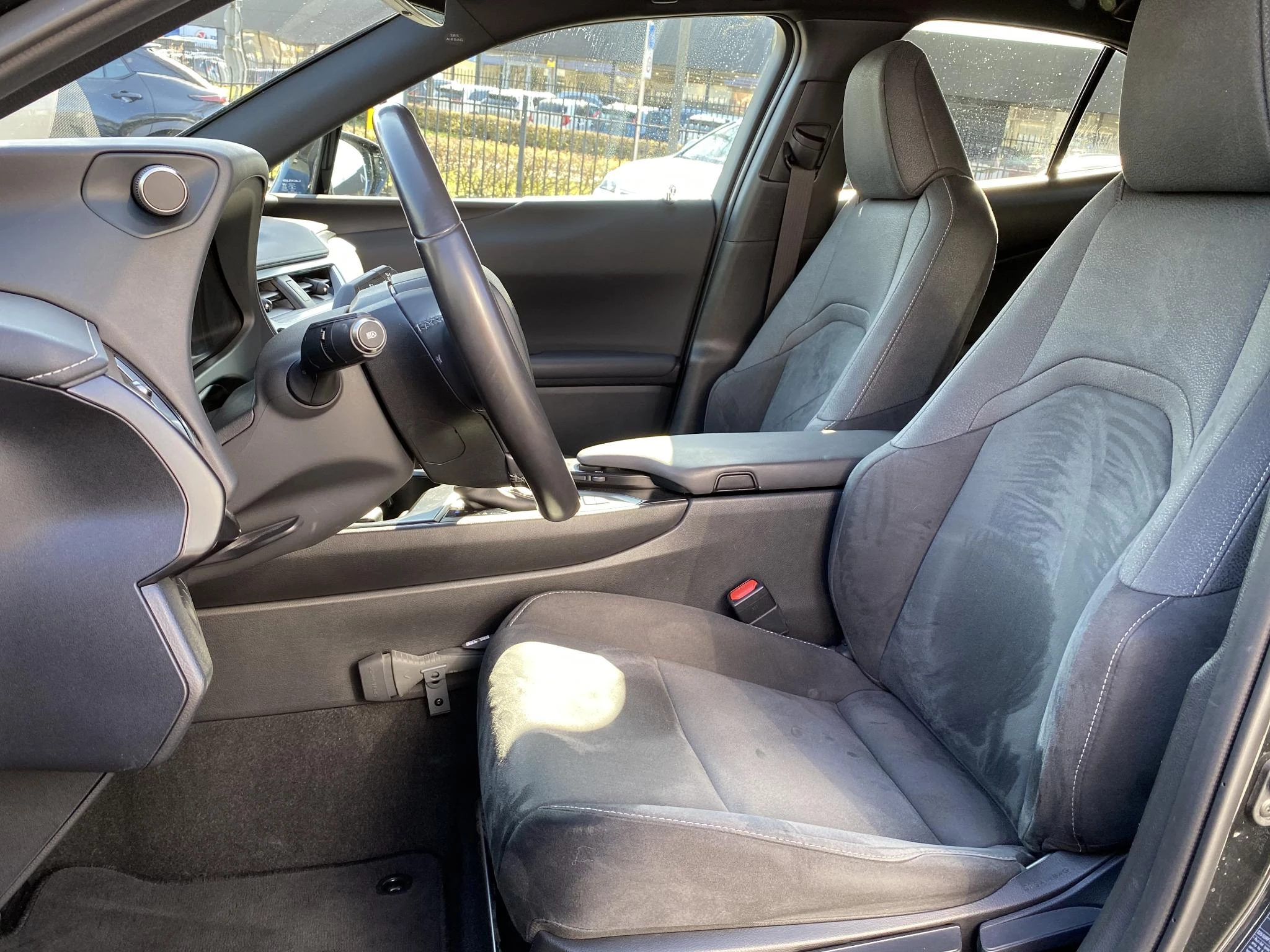 Hoofdafbeelding Lexus UX