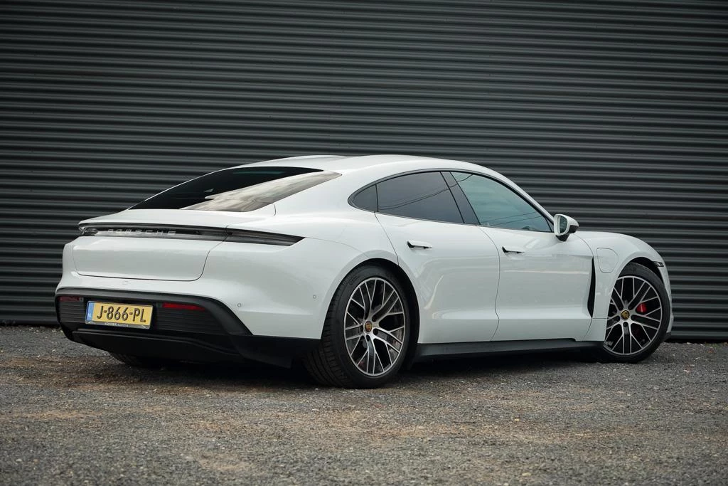 Hoofdafbeelding Porsche Taycan