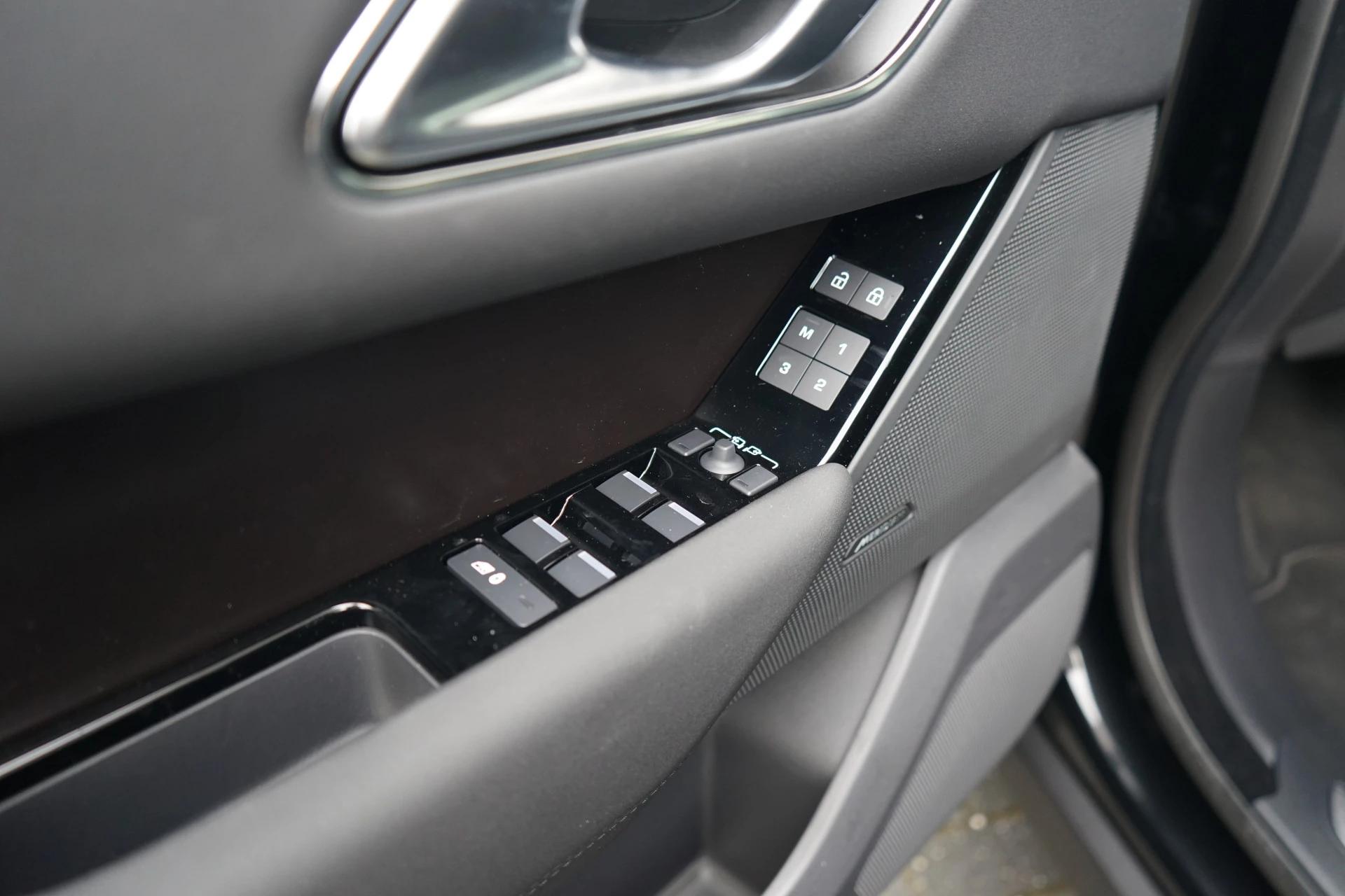 Hoofdafbeelding Land Rover Range Rover Velar