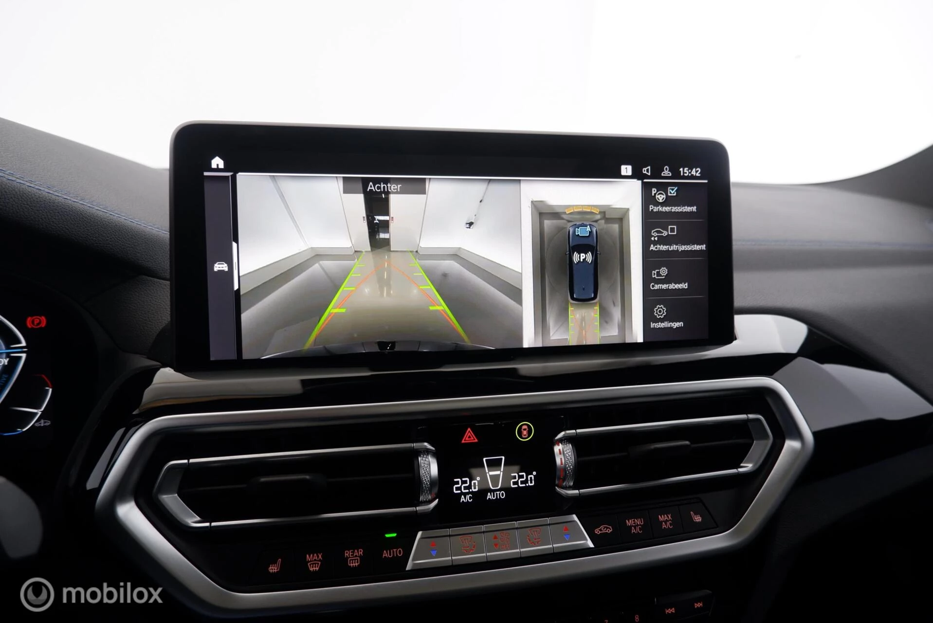 Hoofdafbeelding BMW iX3