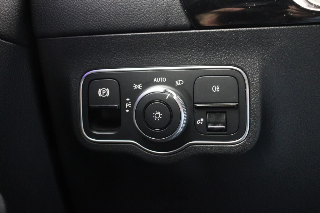 Hoofdafbeelding Mercedes-Benz EQA