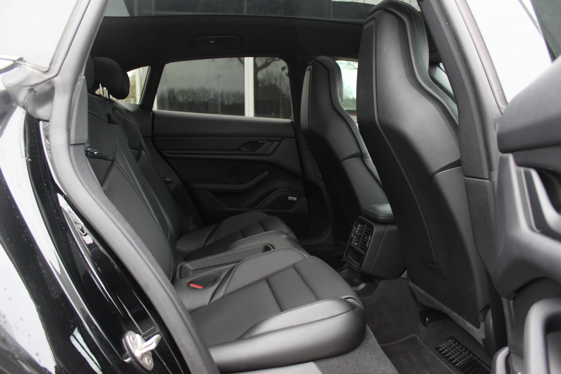 Hoofdafbeelding Porsche Taycan