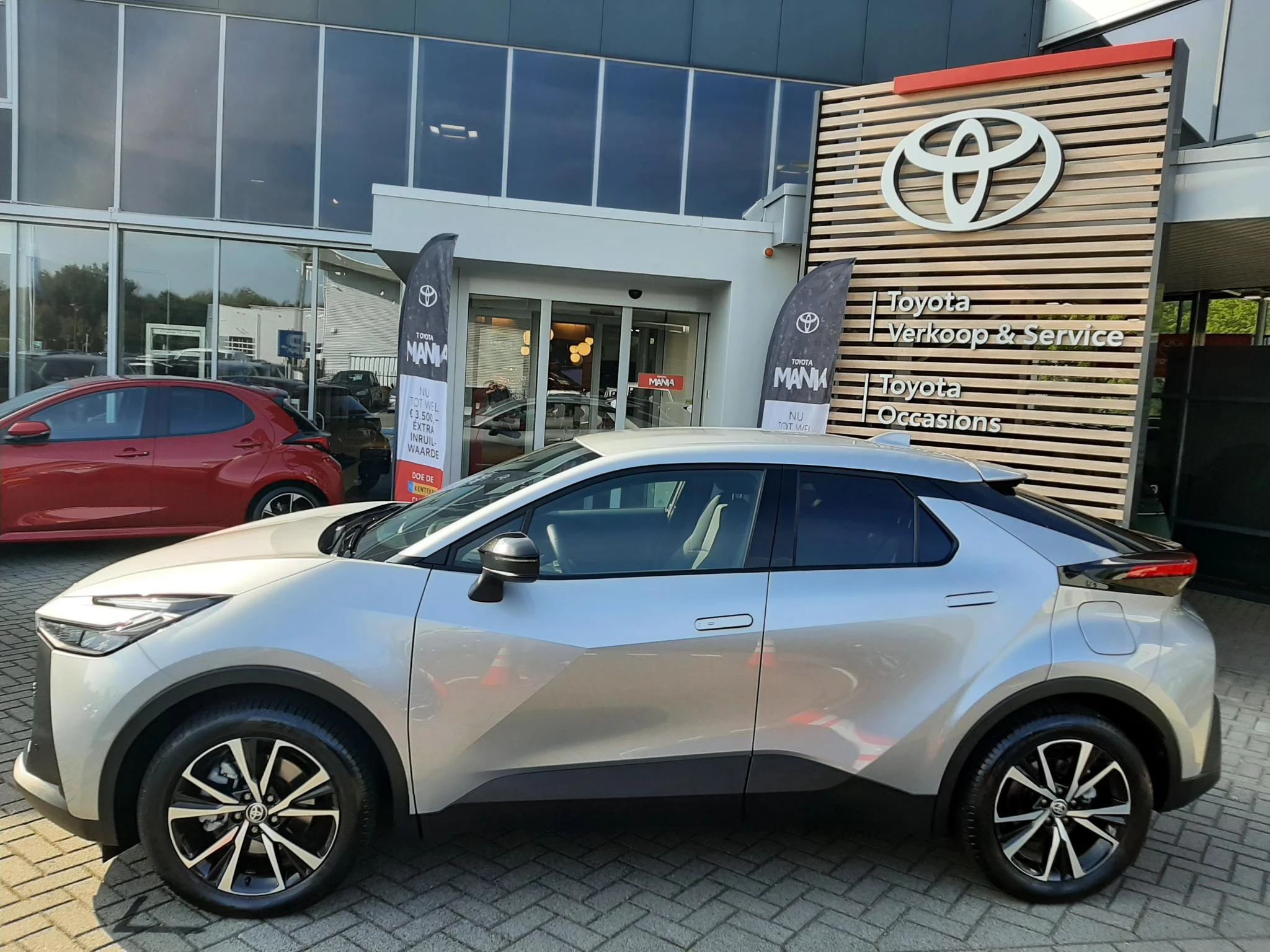 Hoofdafbeelding Toyota C-HR