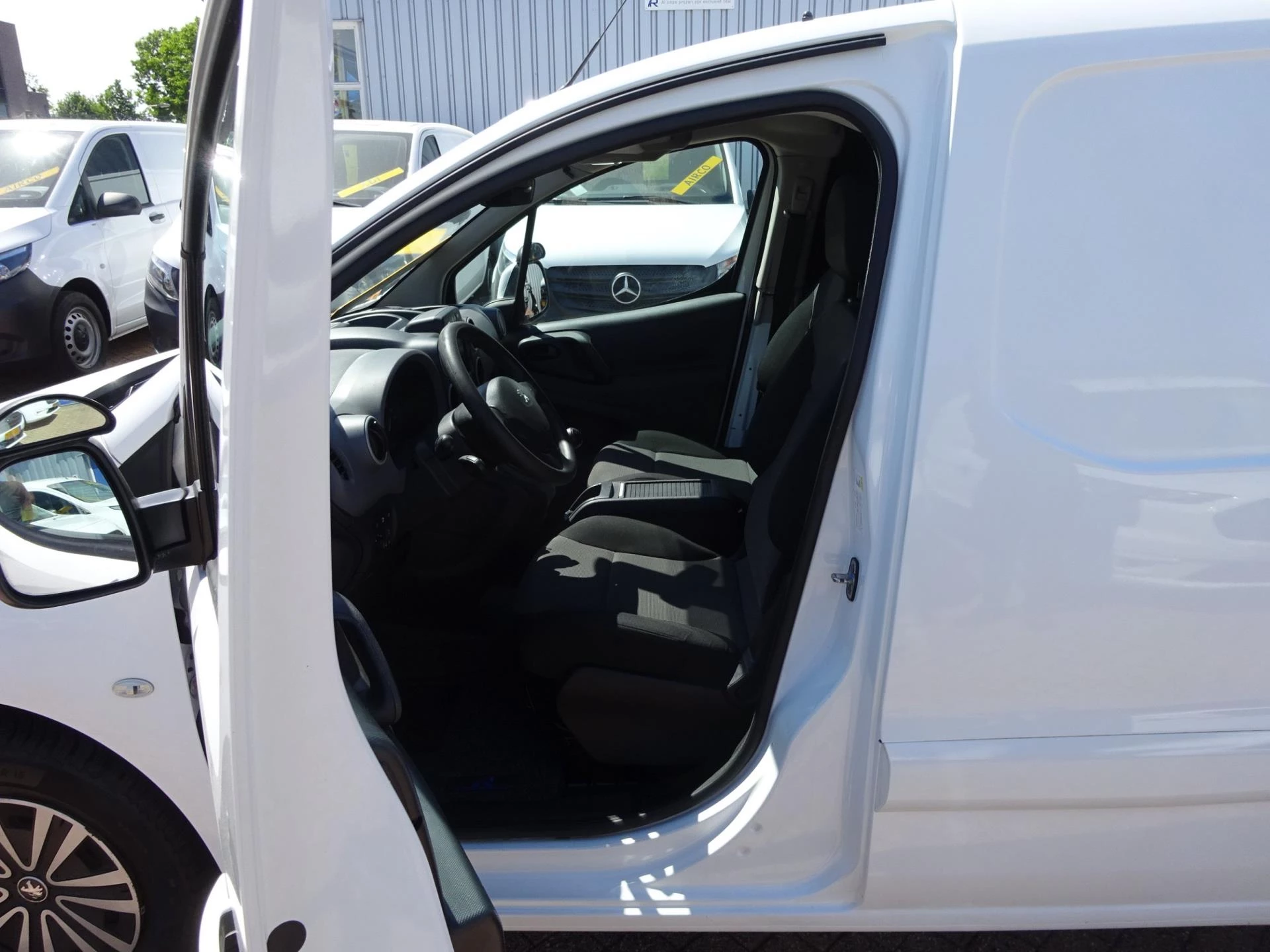 Hoofdafbeelding Peugeot Partner