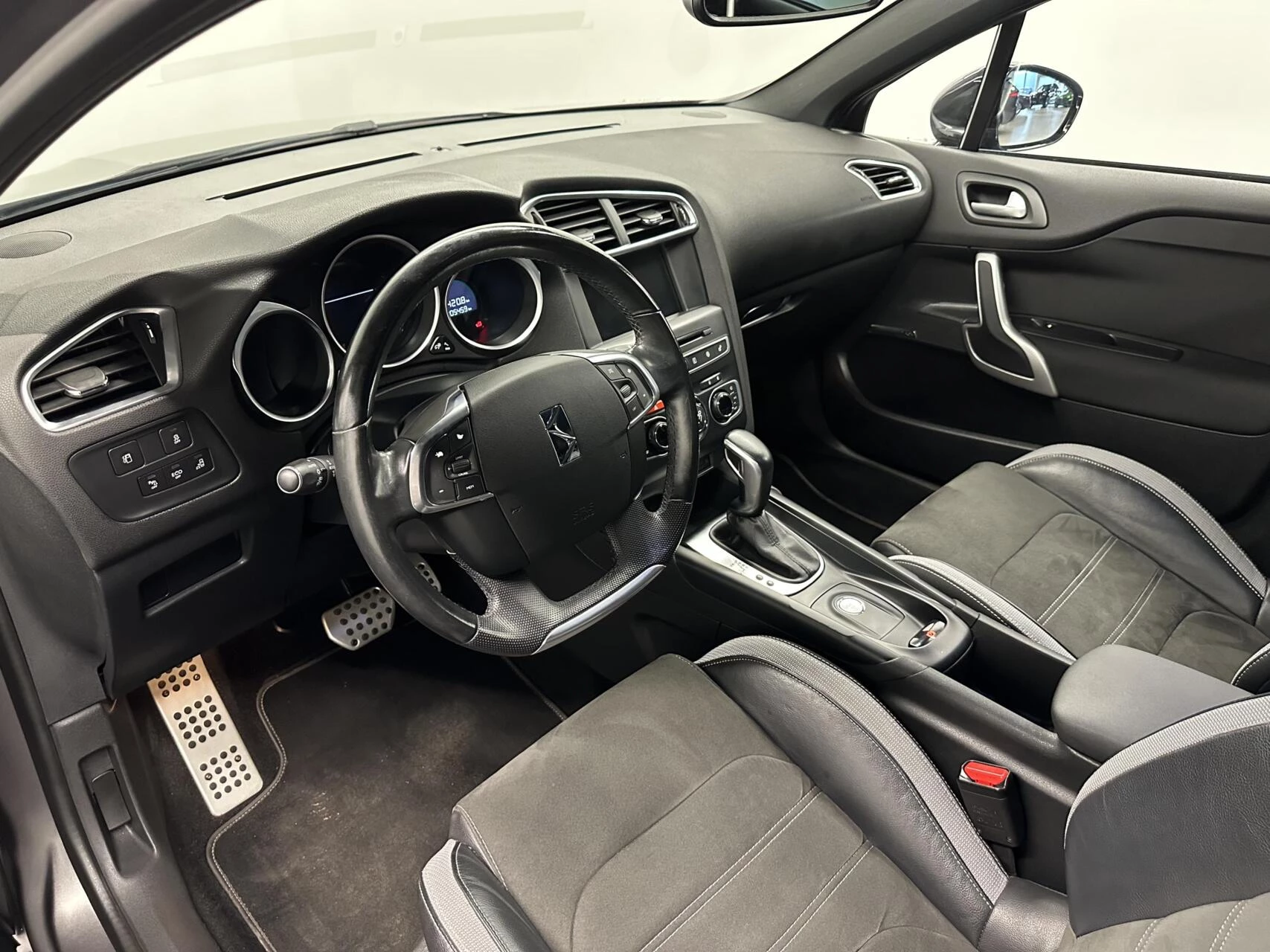 Hoofdafbeelding DS DS 4