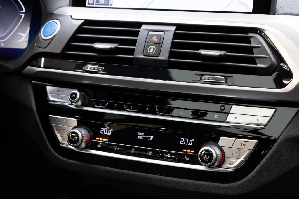 Hoofdafbeelding BMW iX3