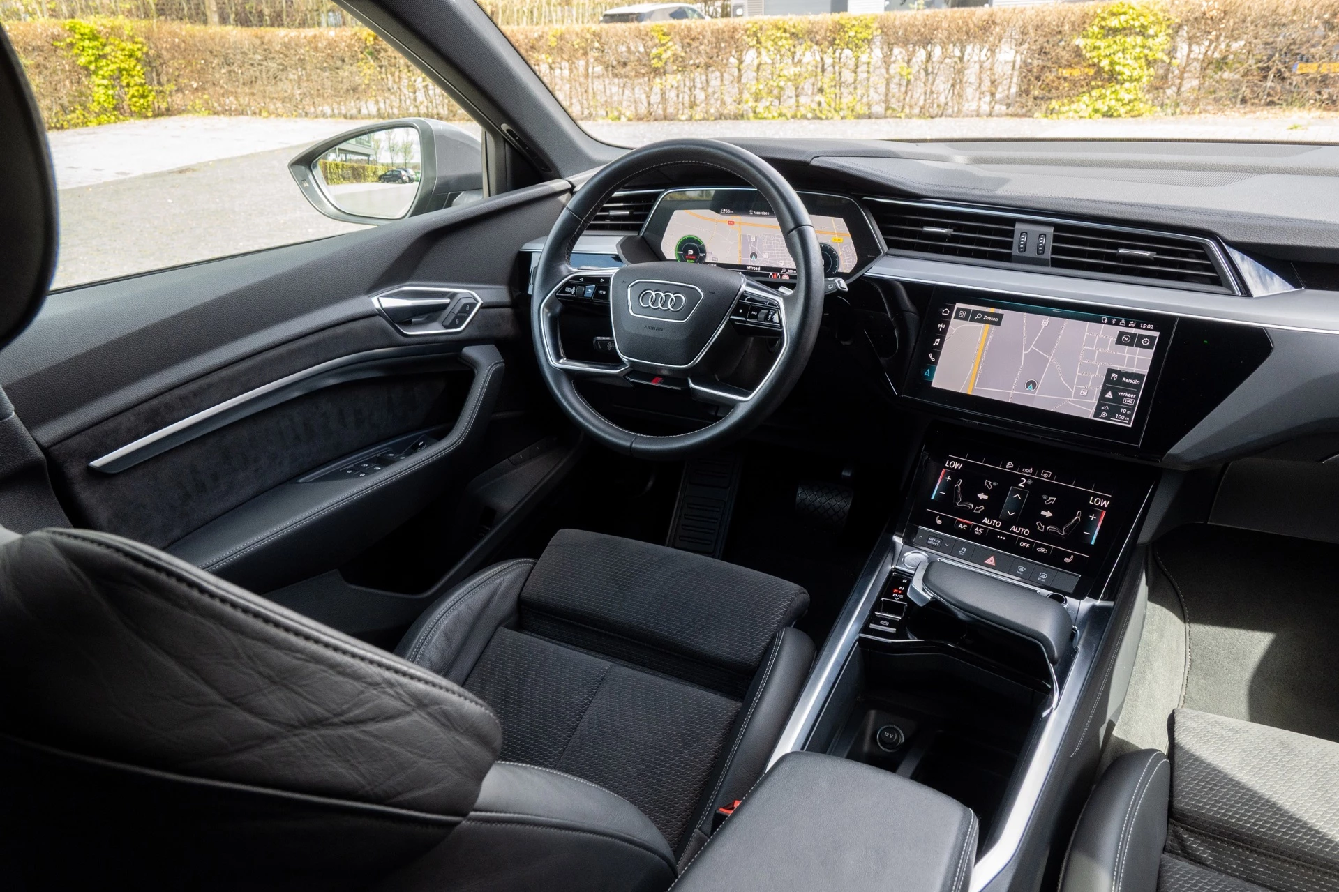 Hoofdafbeelding Audi e-tron