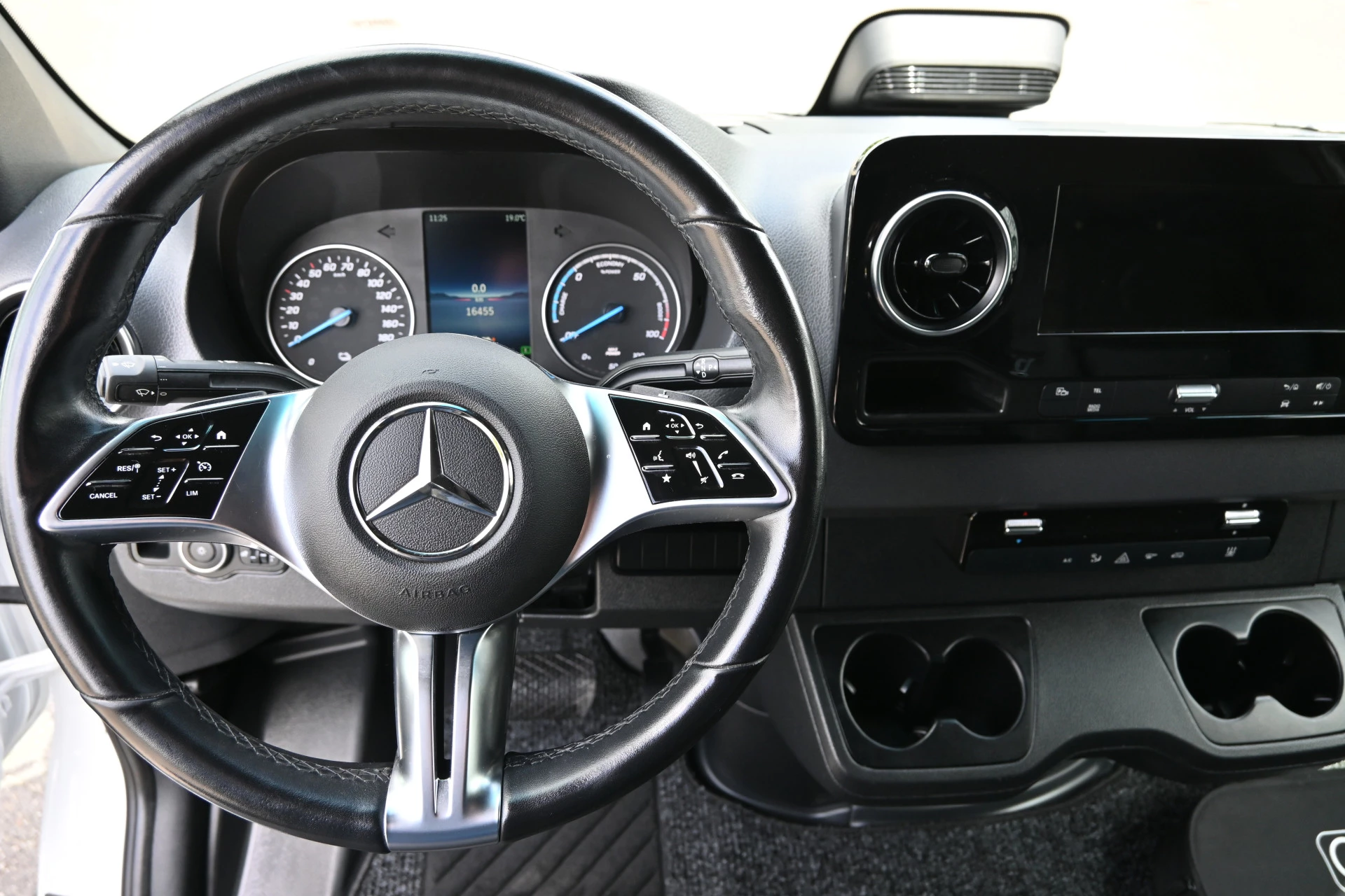 Hoofdafbeelding Mercedes-Benz eSprinter