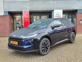 Toyota bZ4X EXECUTIVE 73 kWh MODEL 2026! NIEUW OP VOORRAAD WARMTEPOMP STOELVERW/KOELING INFRAROOD STUURVERW JBL-AUDIO LEER EL-STOEL BLIND SPOT NAVI CLIMA PARK-SENSOREN