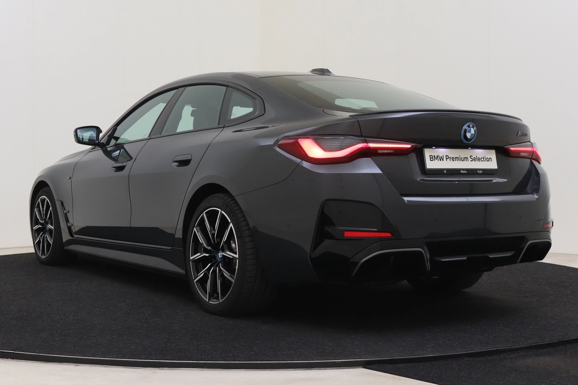 Hoofdafbeelding BMW i4