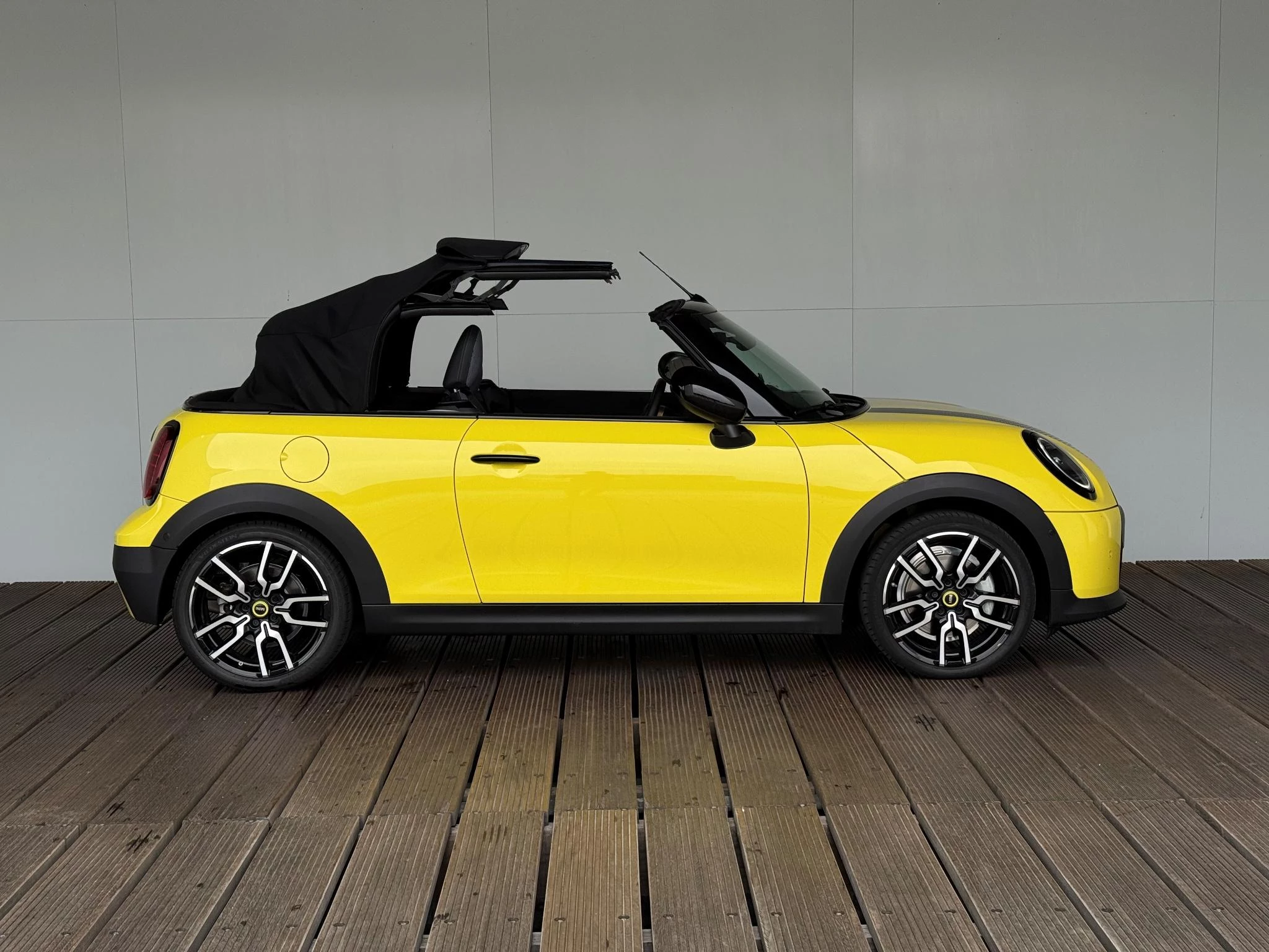 Hoofdafbeelding MINI Cabrio