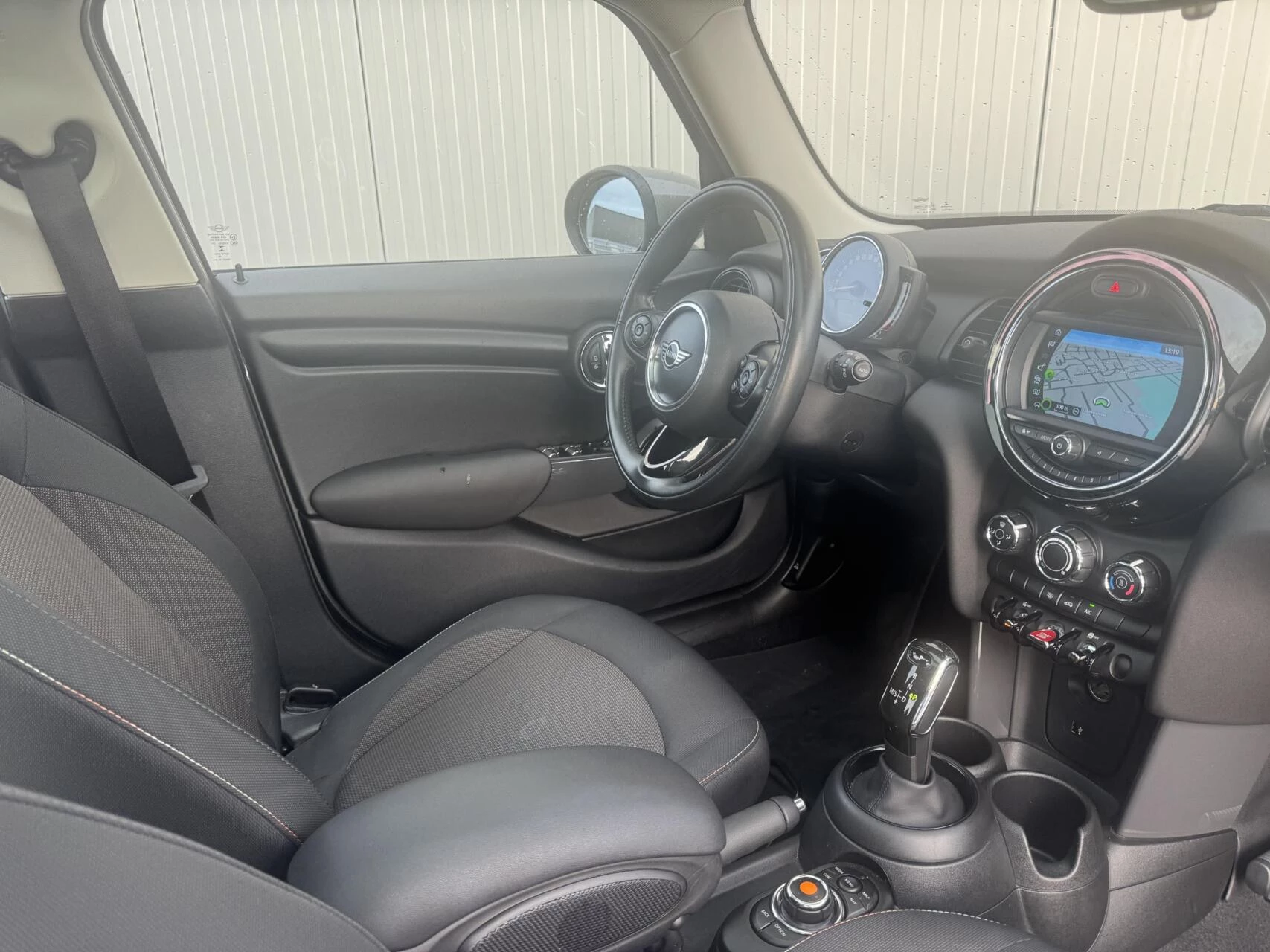 Hoofdafbeelding MINI One