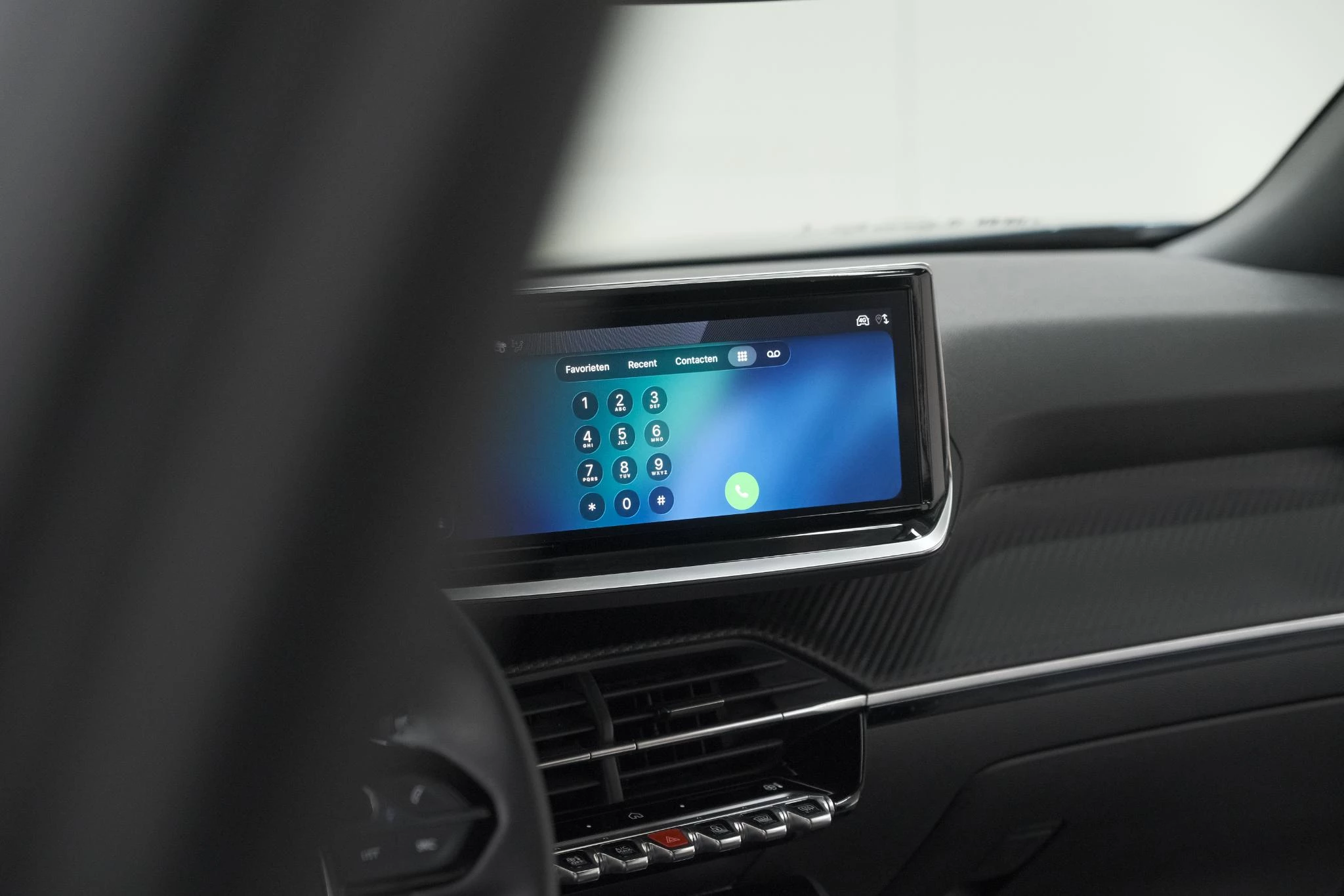 Hoofdafbeelding Peugeot e-2008