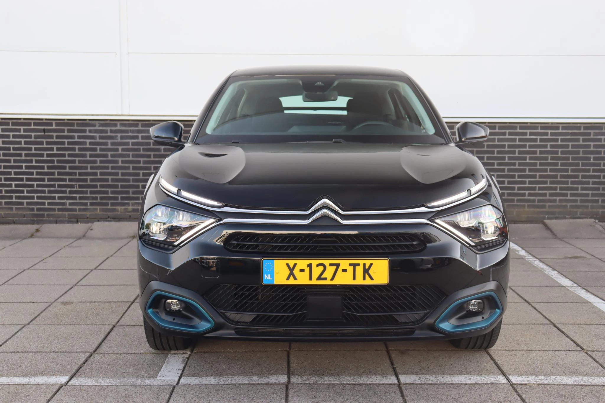 Hoofdafbeelding Citroën ë-C4