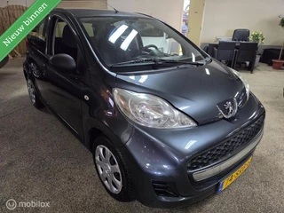 Peugeot 107 1.0-12V Accent