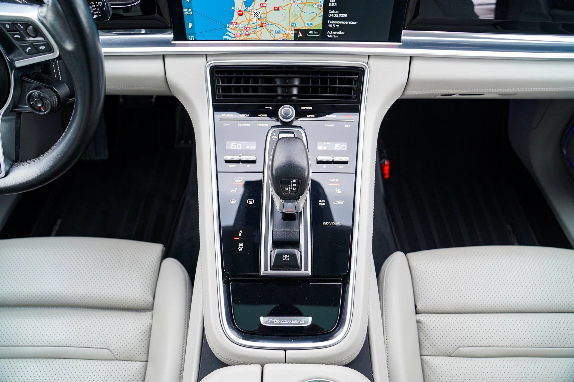 Hoofdafbeelding Porsche Panamera