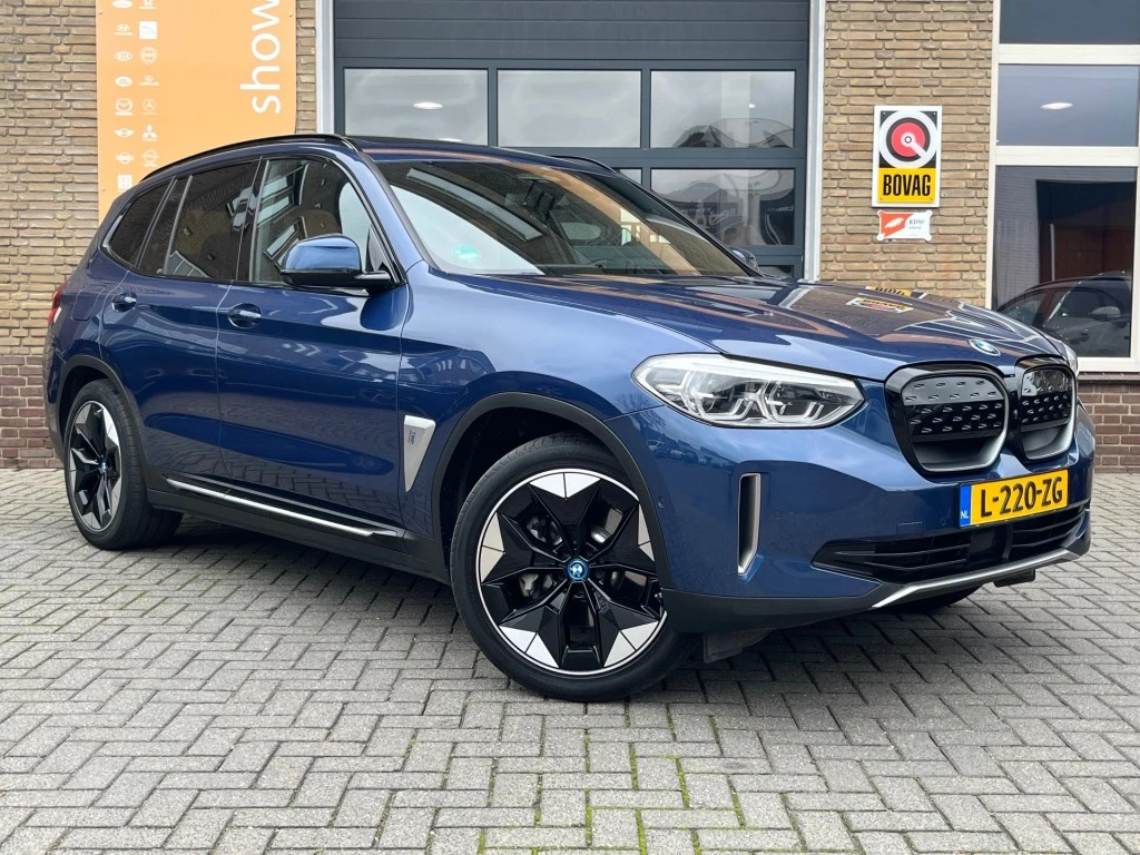 Hoofdafbeelding BMW iX3