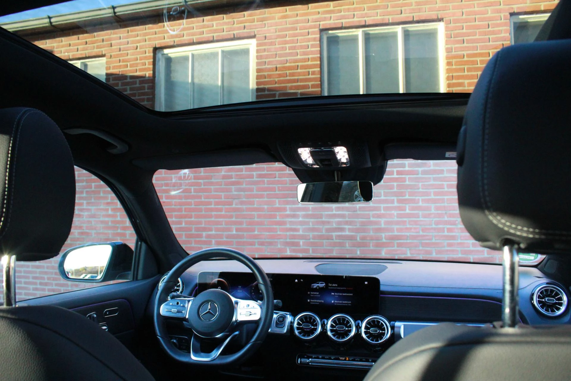 Hoofdafbeelding Mercedes-Benz EQB