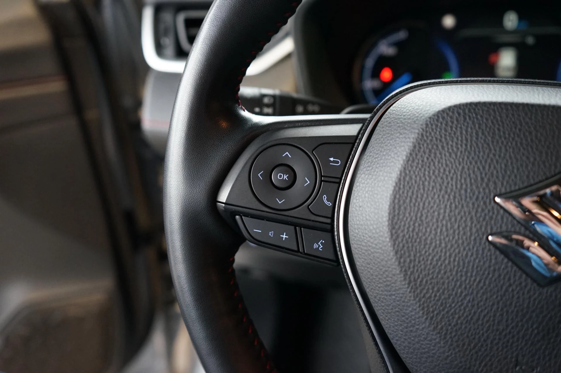 Hoofdafbeelding Suzuki Across