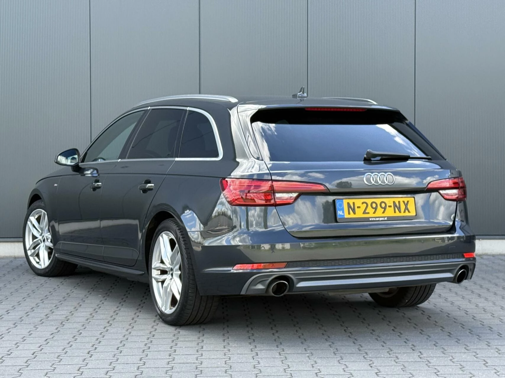 Hoofdafbeelding Audi A4