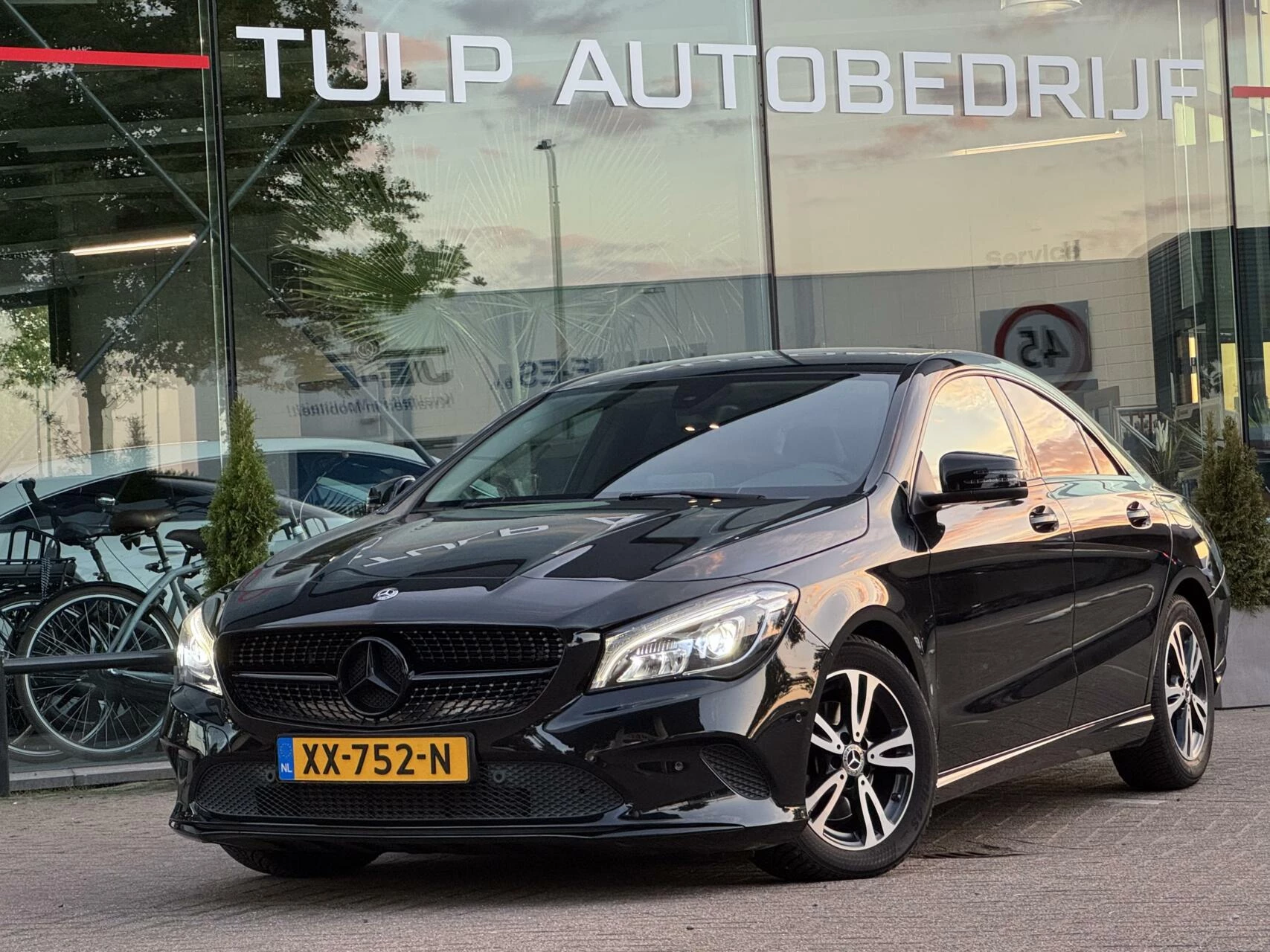 Hoofdafbeelding Mercedes-Benz CLA
