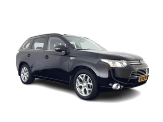 Hoofdafbeelding Mitsubishi Outlander Mitsubishi Outlander 2.0 PHEV Instyle+ (Plug-In) Aut.* FULL-LEATHER | XENON | NAVI-FULLMAP | KEYLESS | CAMERA | HEATED-COMFORTSEATS | ECC | SHIFT-PADDELS | PDC | CRUISE | DAB | TOWBAR | PRIVACY-GLASS | LANE-ASSIST | 18'' ALU*