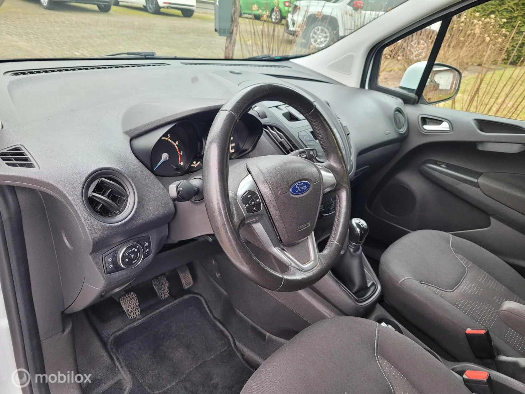 Hoofdafbeelding Ford Transit Courier