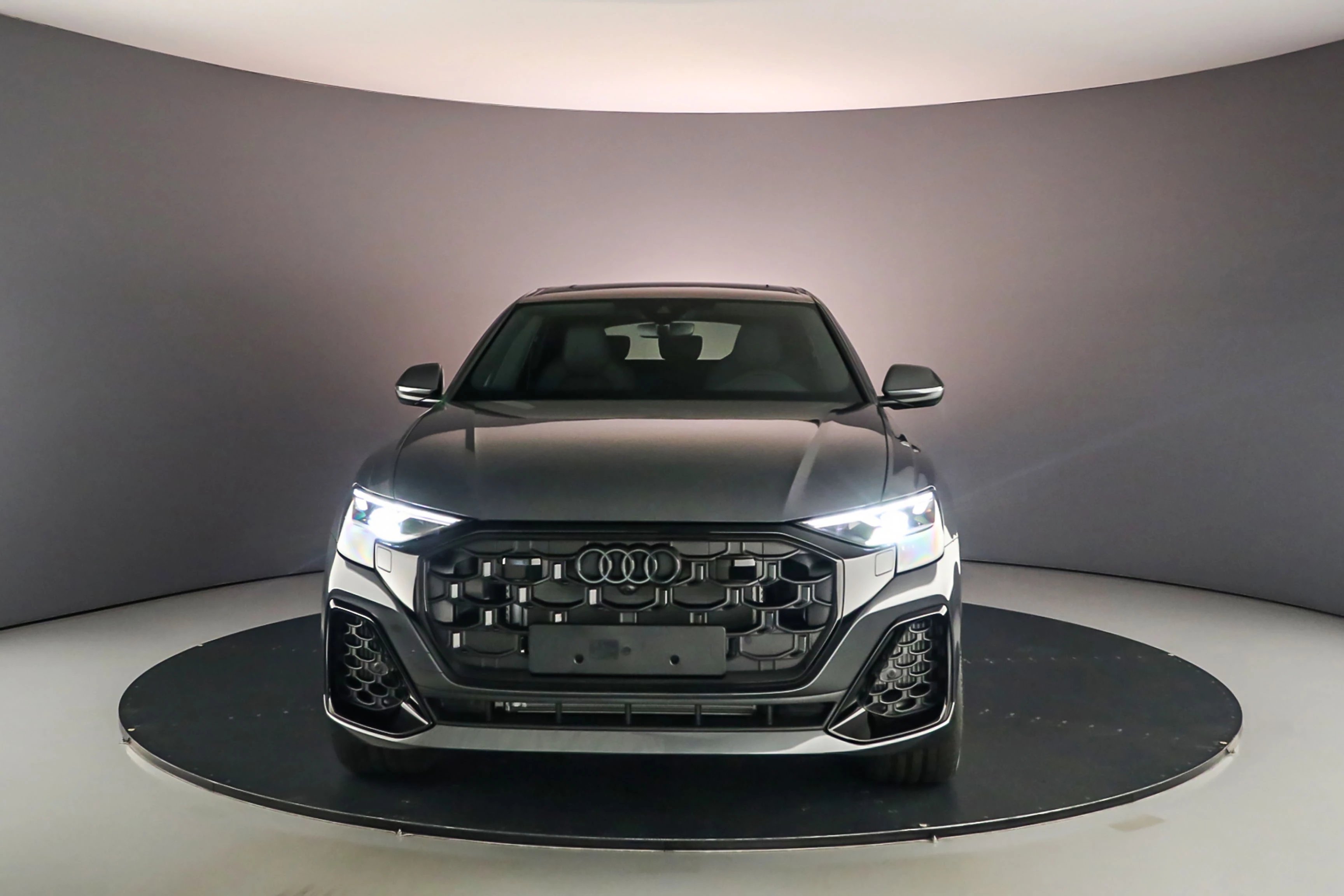 Hoofdafbeelding Audi Q8