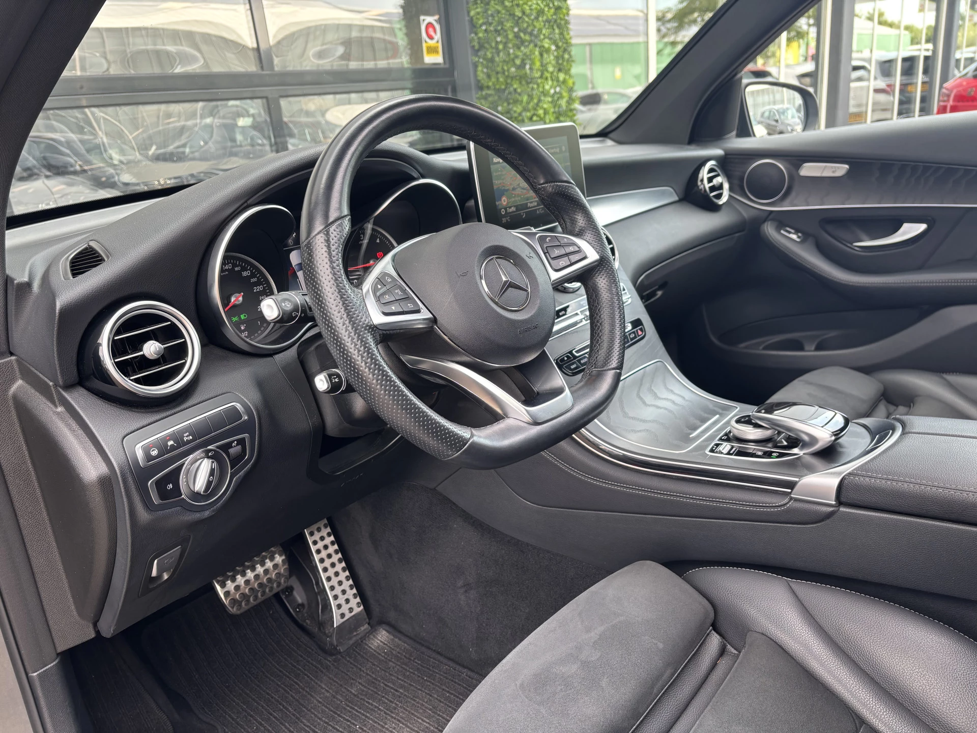 Hoofdafbeelding Mercedes-Benz GLC