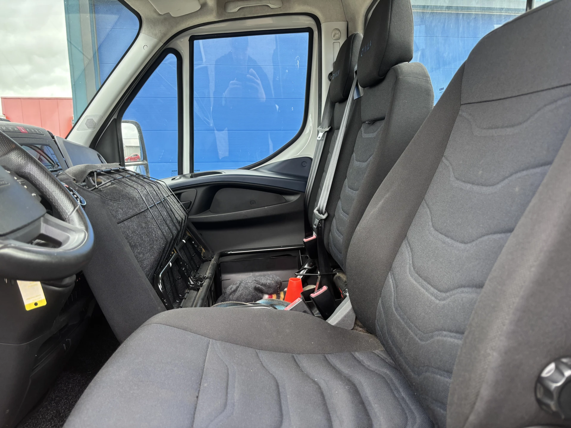 Hoofdafbeelding Iveco 40C18 3.0 180 PK Automaat Be Trekker + Autotransporter Tijhof voor 3 auto's