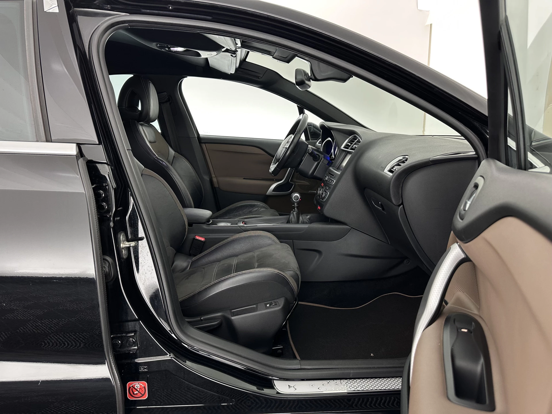 Hoofdafbeelding DS DS 4