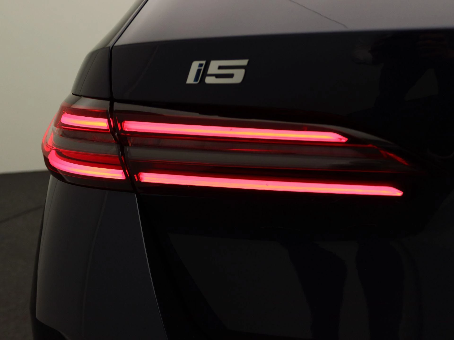 Hoofdafbeelding BMW i5