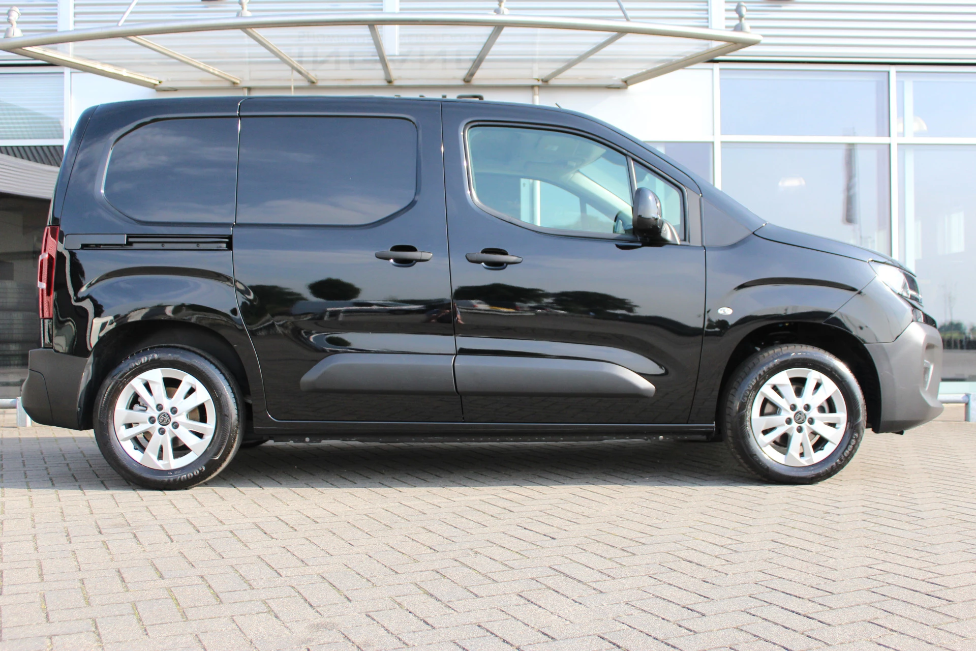 Hoofdafbeelding Peugeot Partner