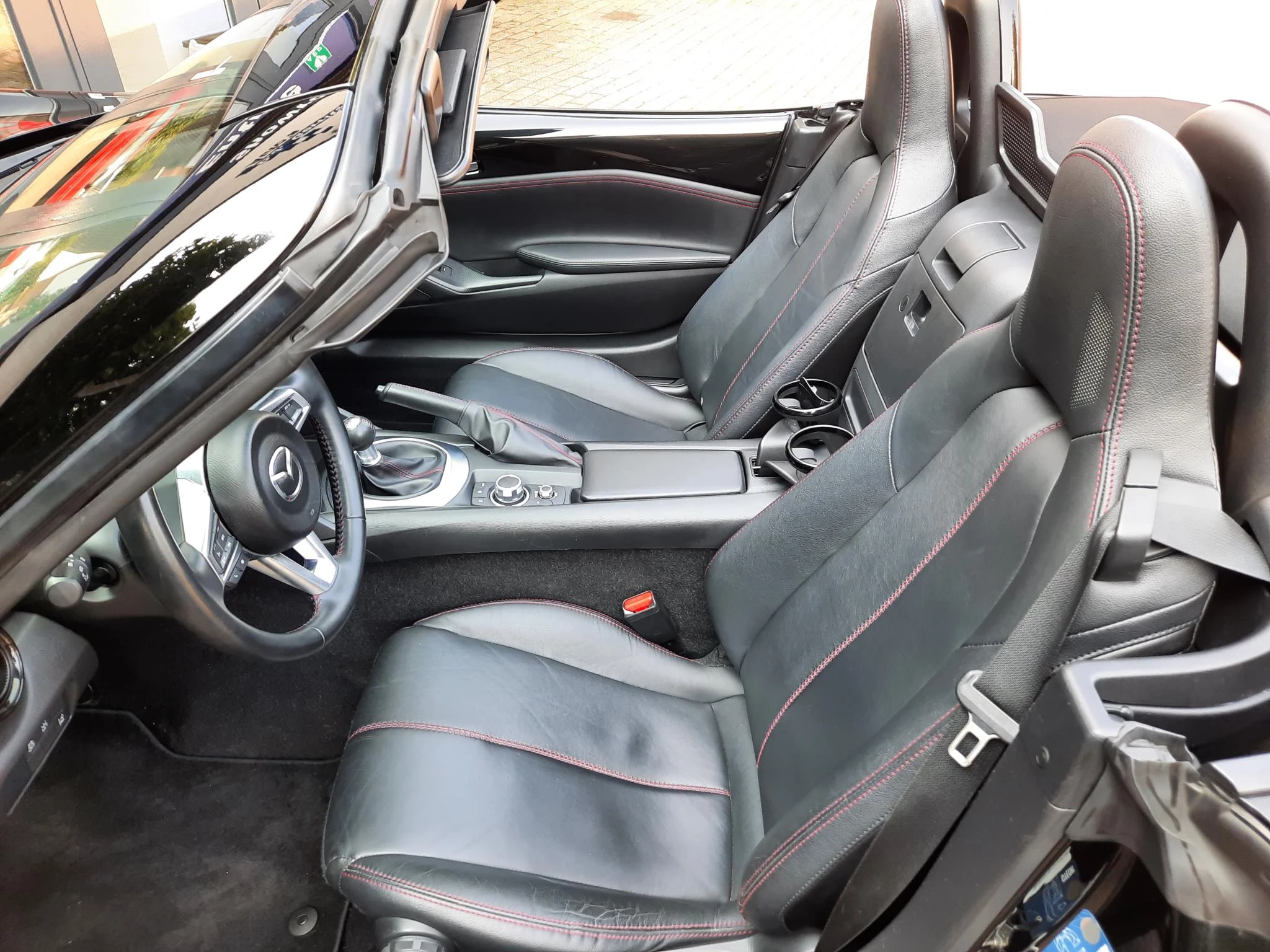 Hoofdafbeelding Mazda MX-5