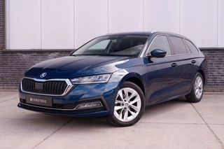 Hoofdafbeelding Škoda Octavia Škoda Octavia Combi 1.5 e-TSI Business Edition Trekhaak | Virtual Cockpit | LED | Navi | Carplay
