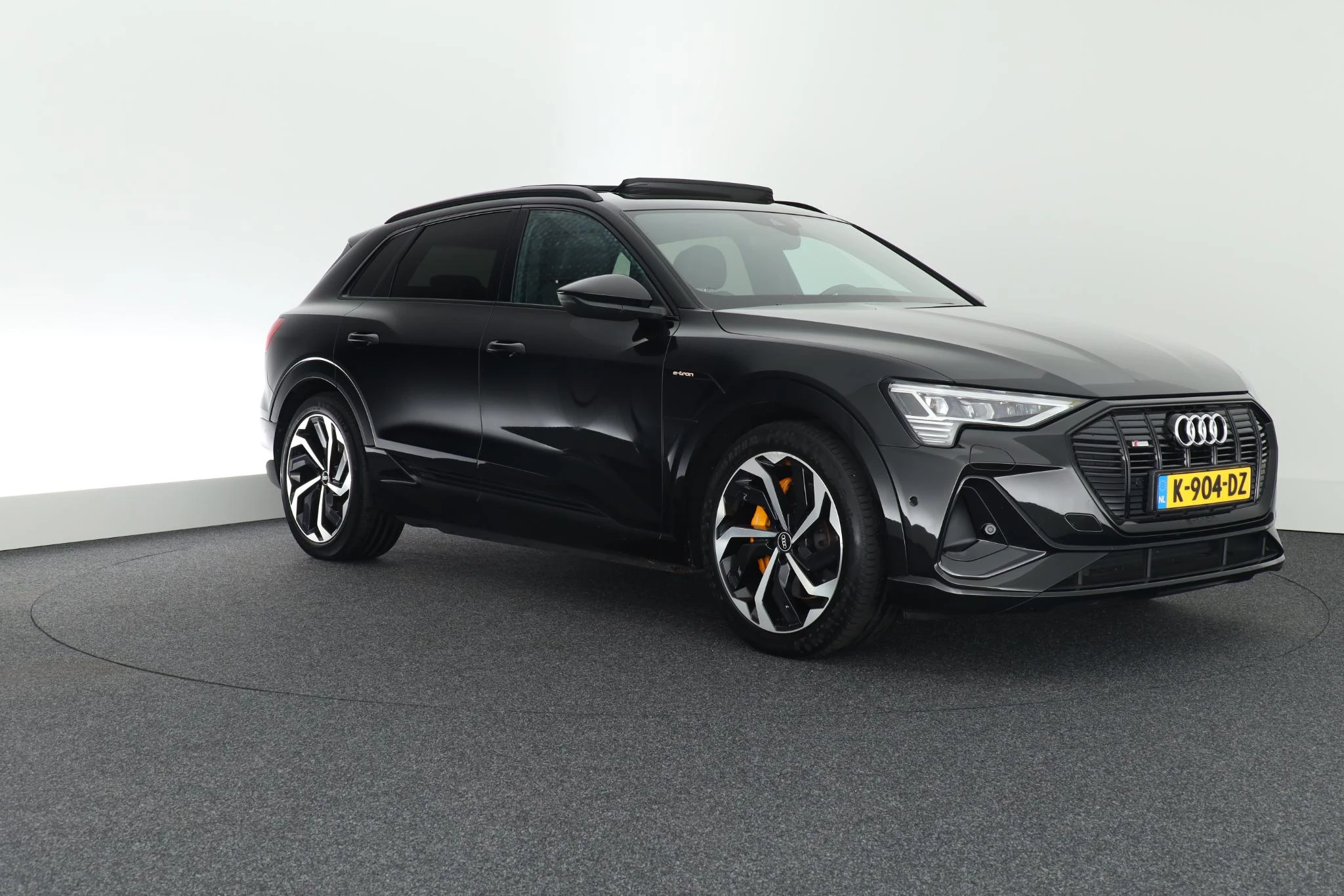 Hoofdafbeelding Audi e-tron