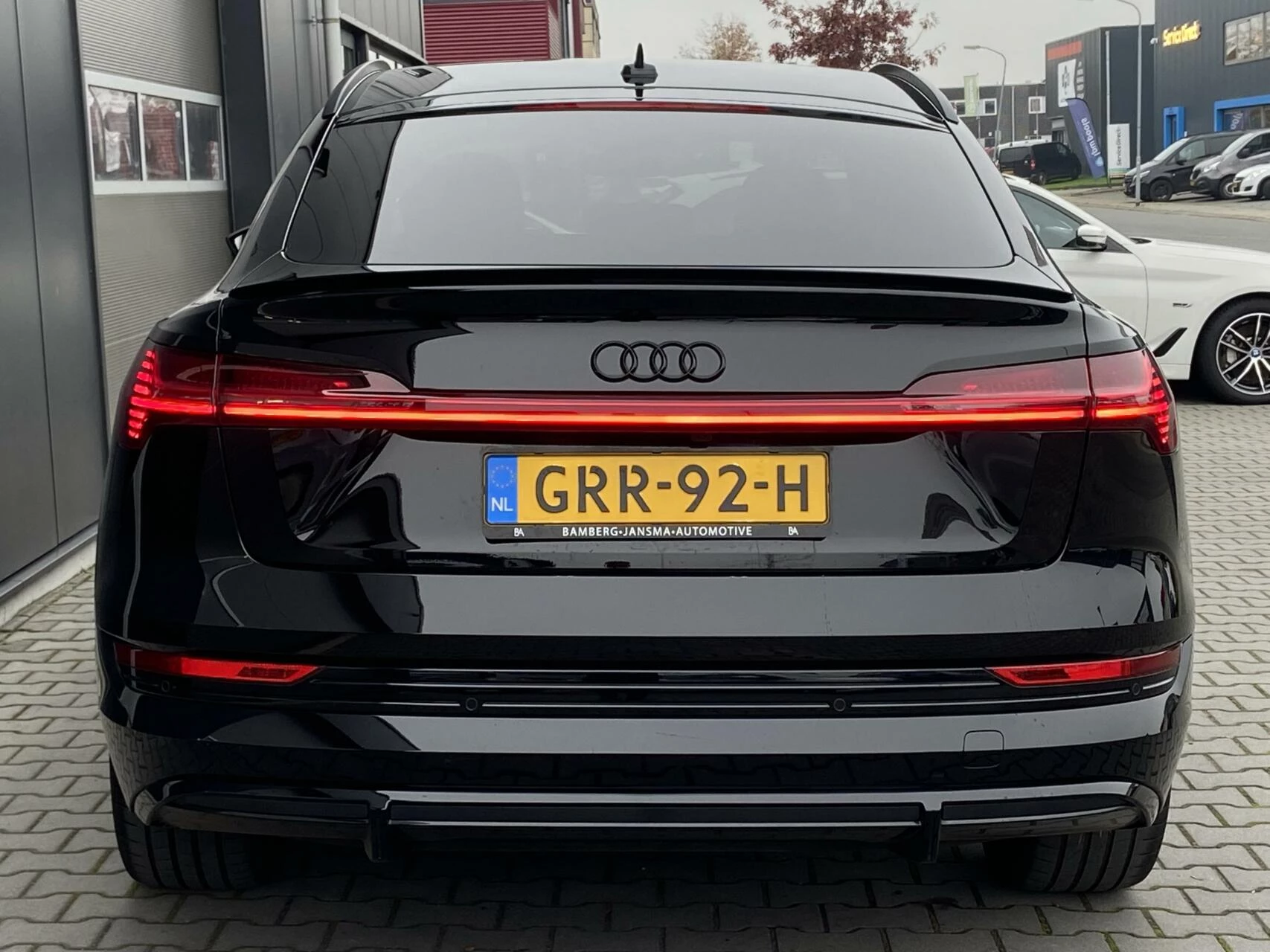 Hoofdafbeelding Audi e-tron