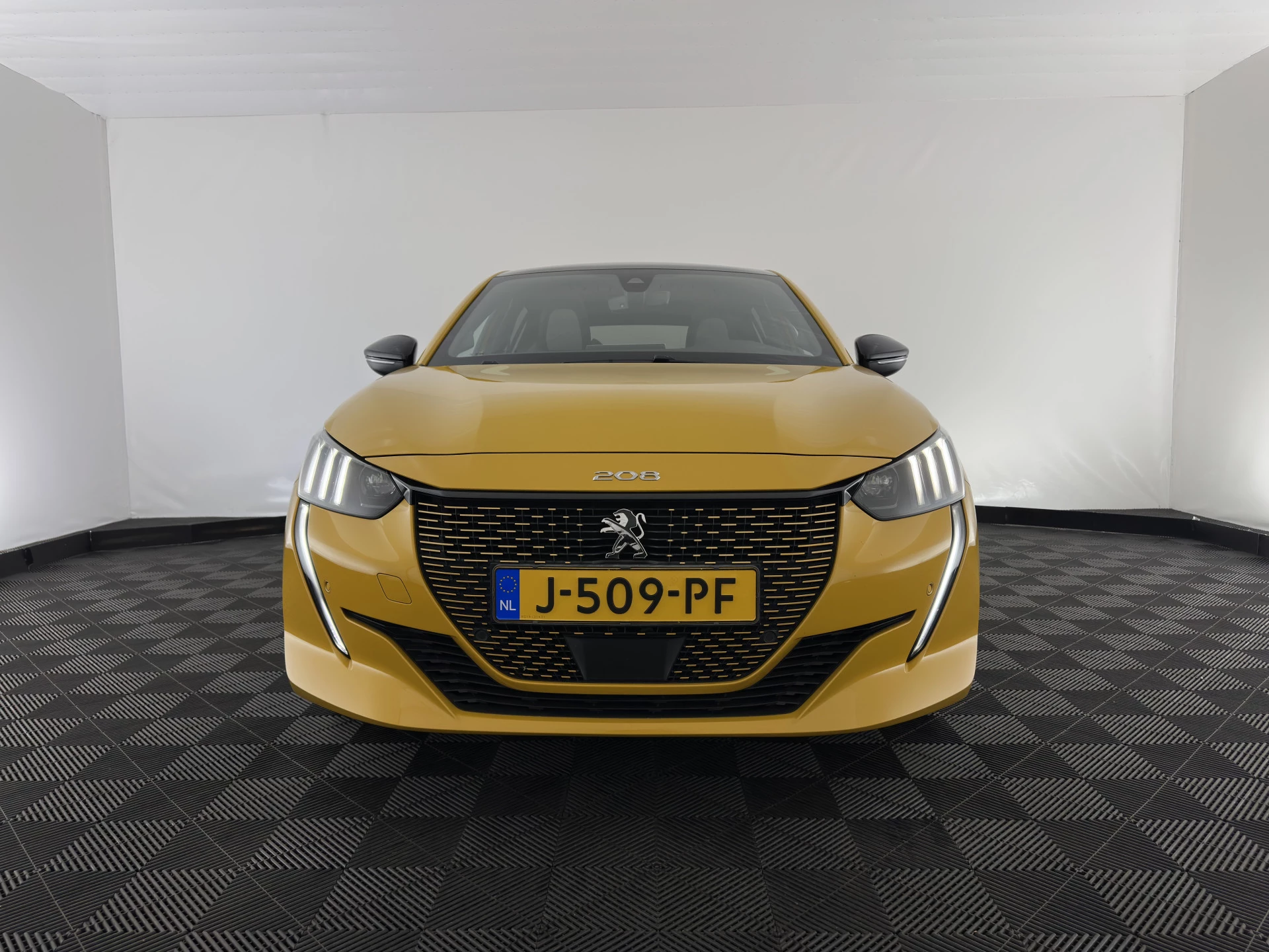 Hoofdafbeelding Peugeot e-208