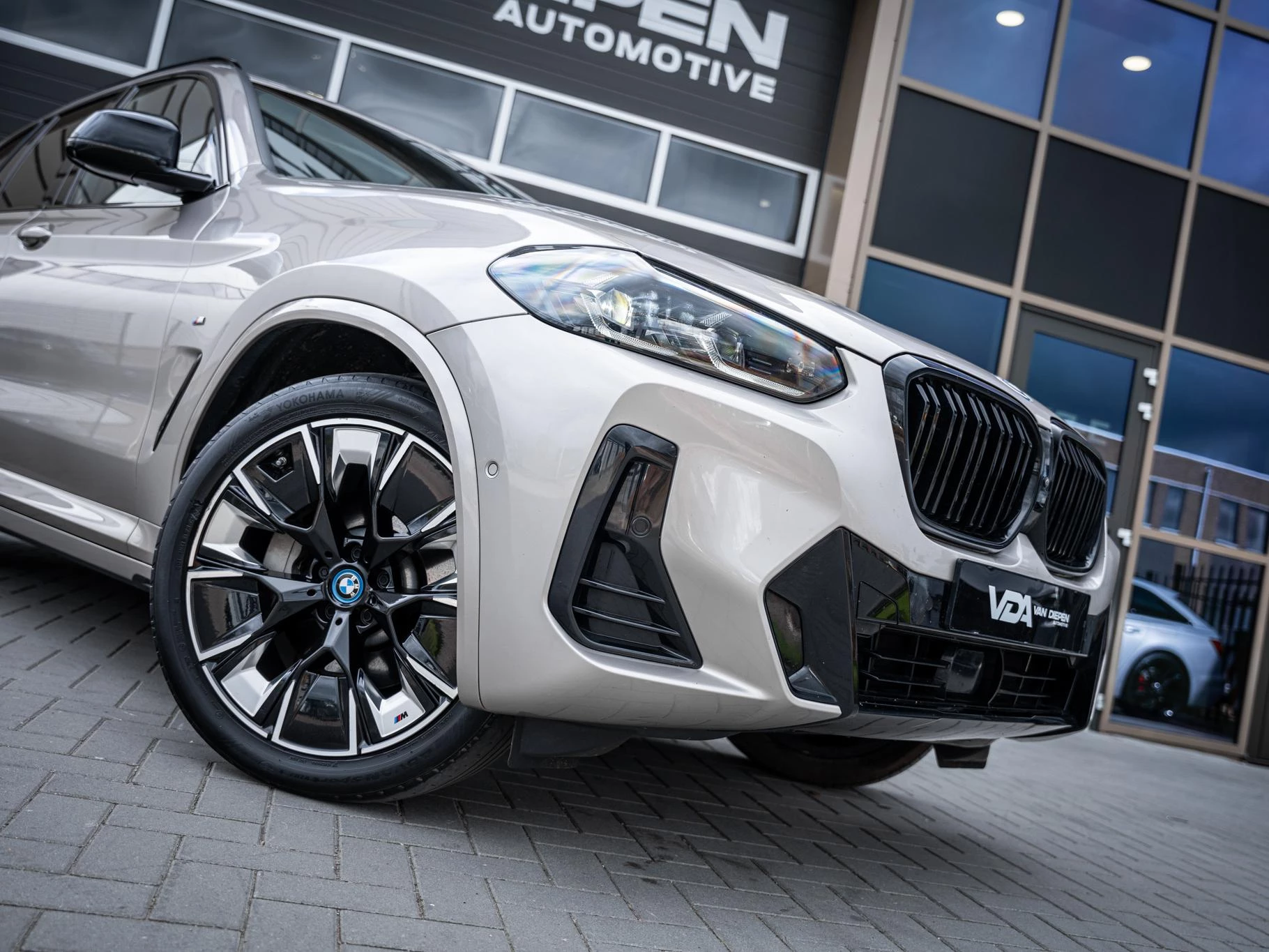 Hoofdafbeelding BMW iX3