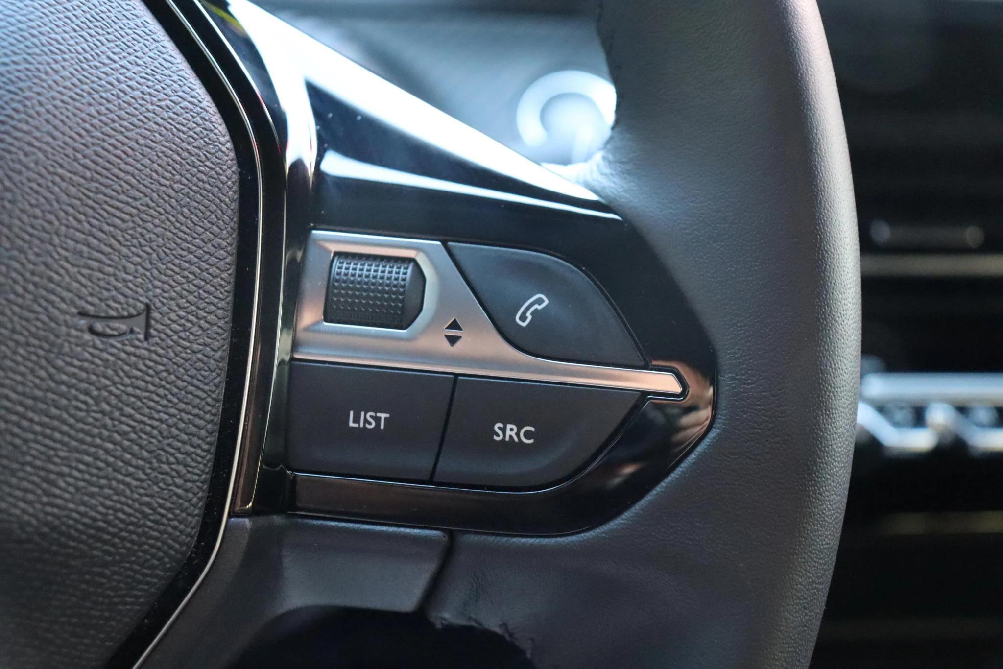 Hoofdafbeelding Peugeot e-2008