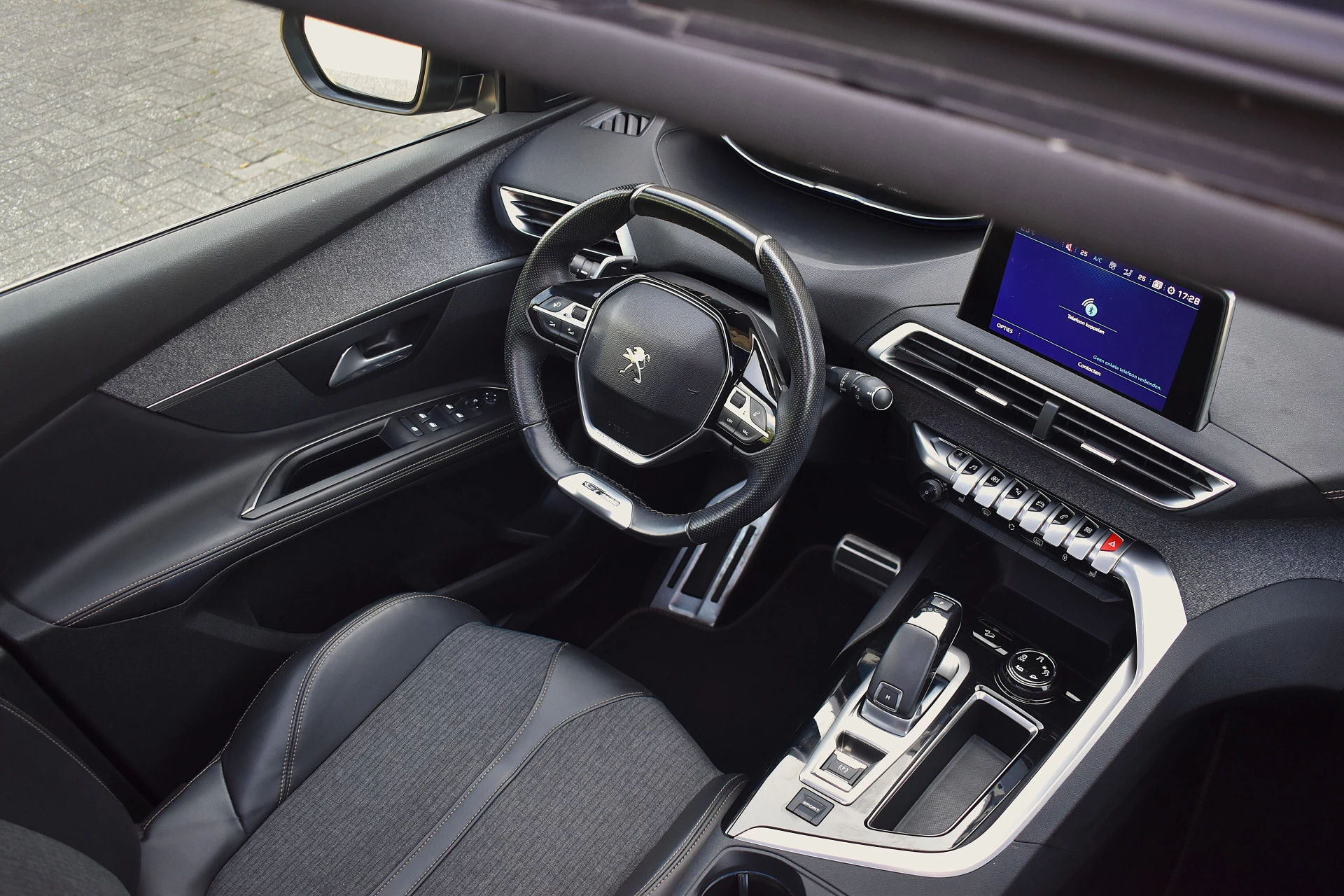Hoofdafbeelding Peugeot 5008