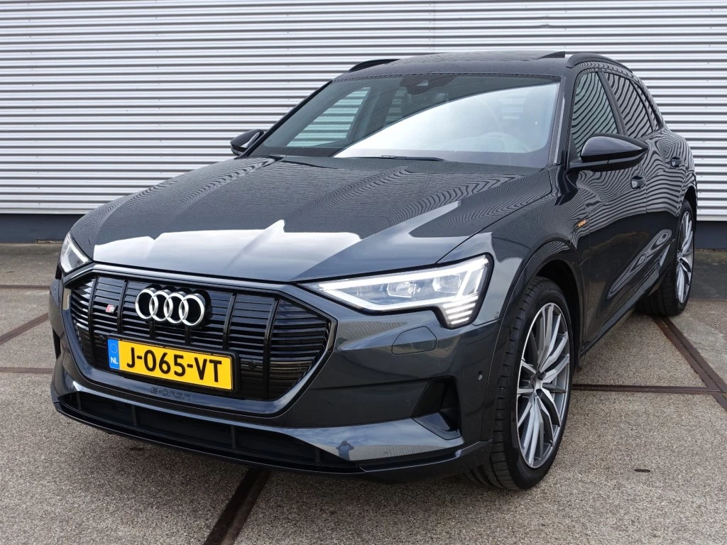 Hoofdafbeelding Audi e-tron