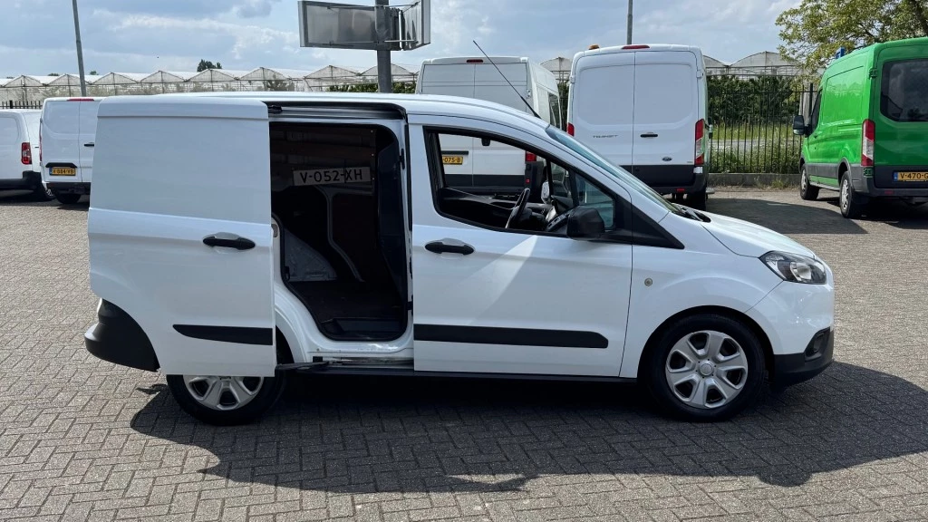 Hoofdafbeelding Ford Transit Courier
